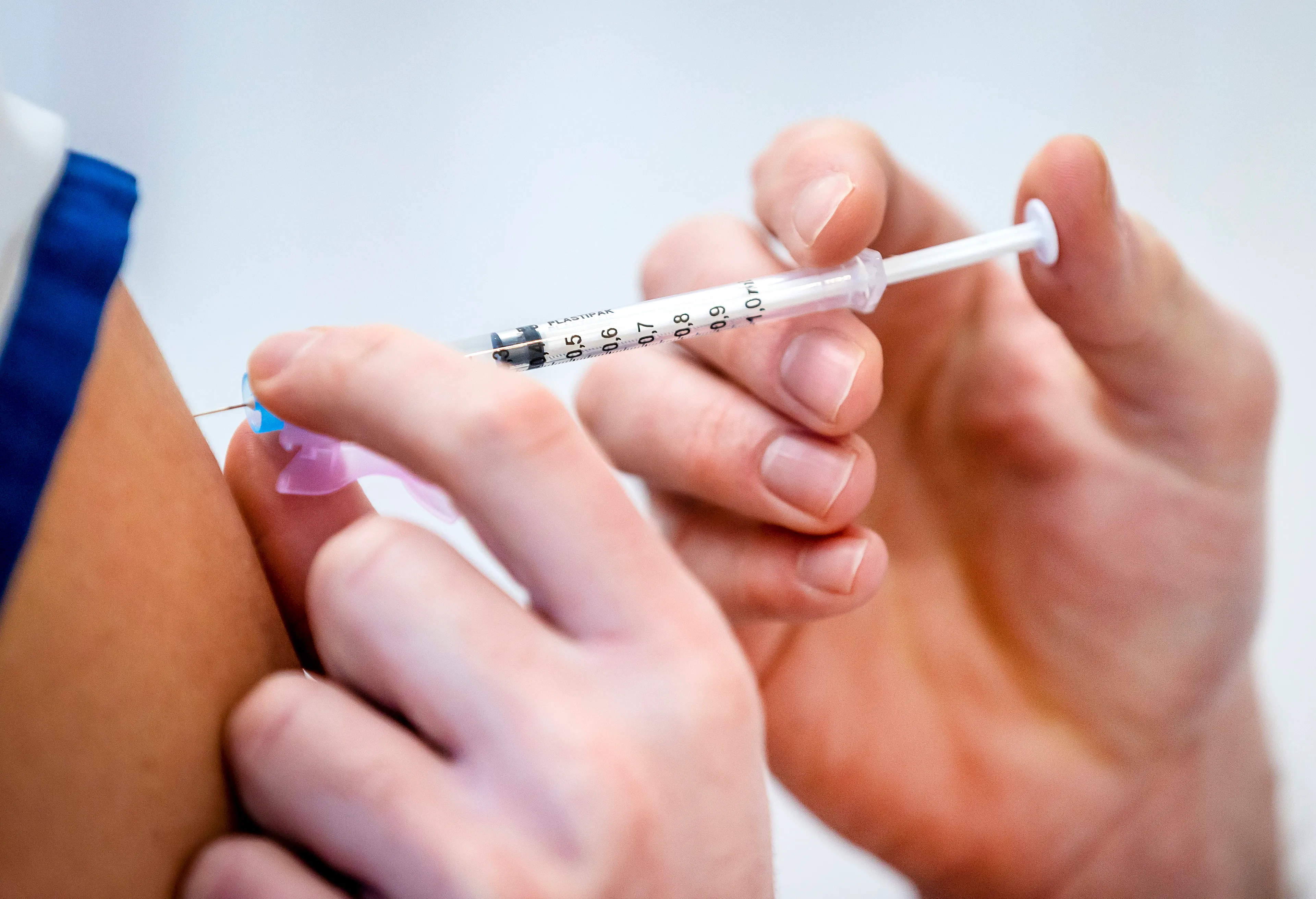 90-jarige overleden na coronavaccinatie, doodsoorzaak wordt onderzocht