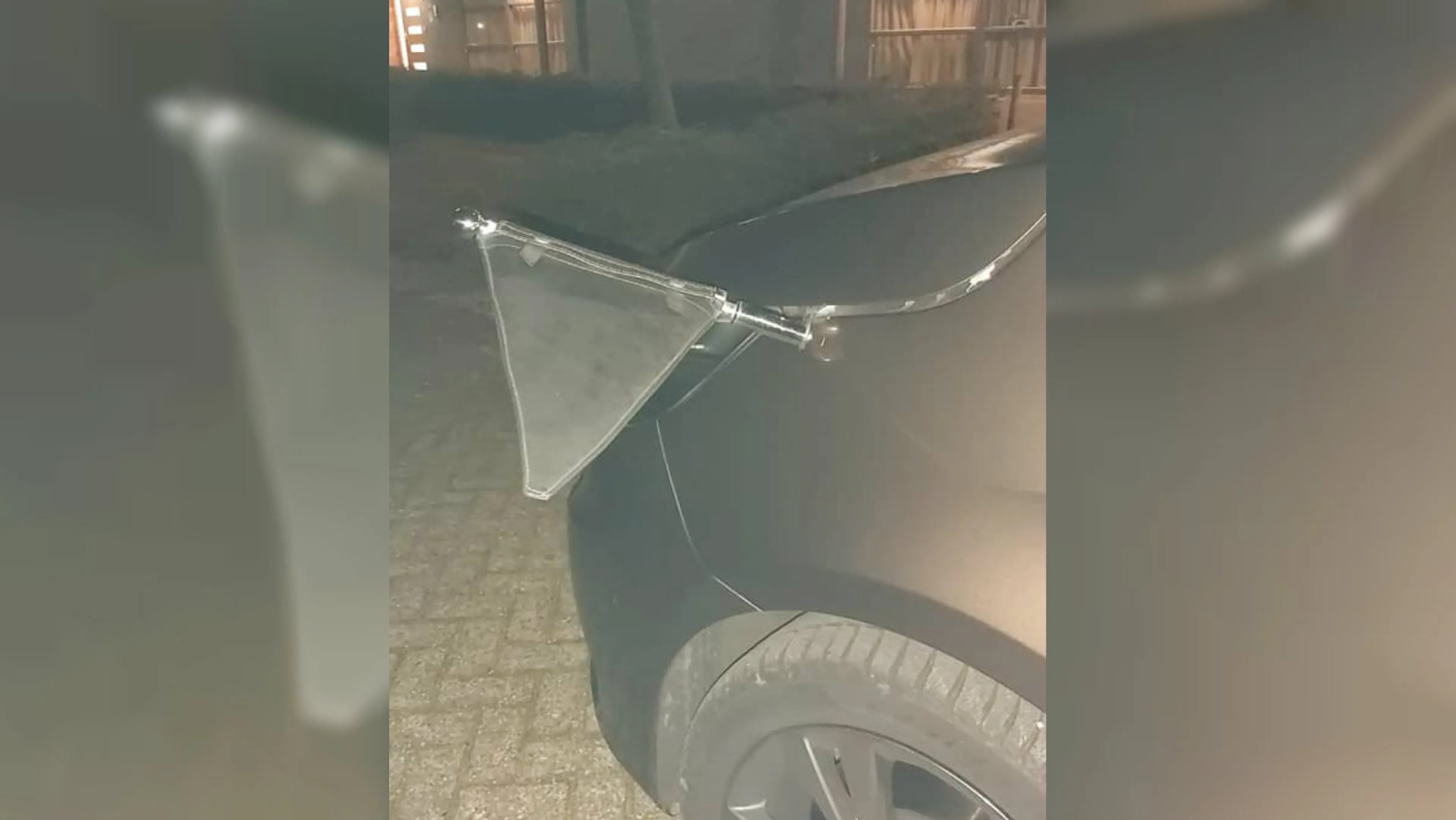 Begrafeniswagen vernield tijdens ophalen overledene
