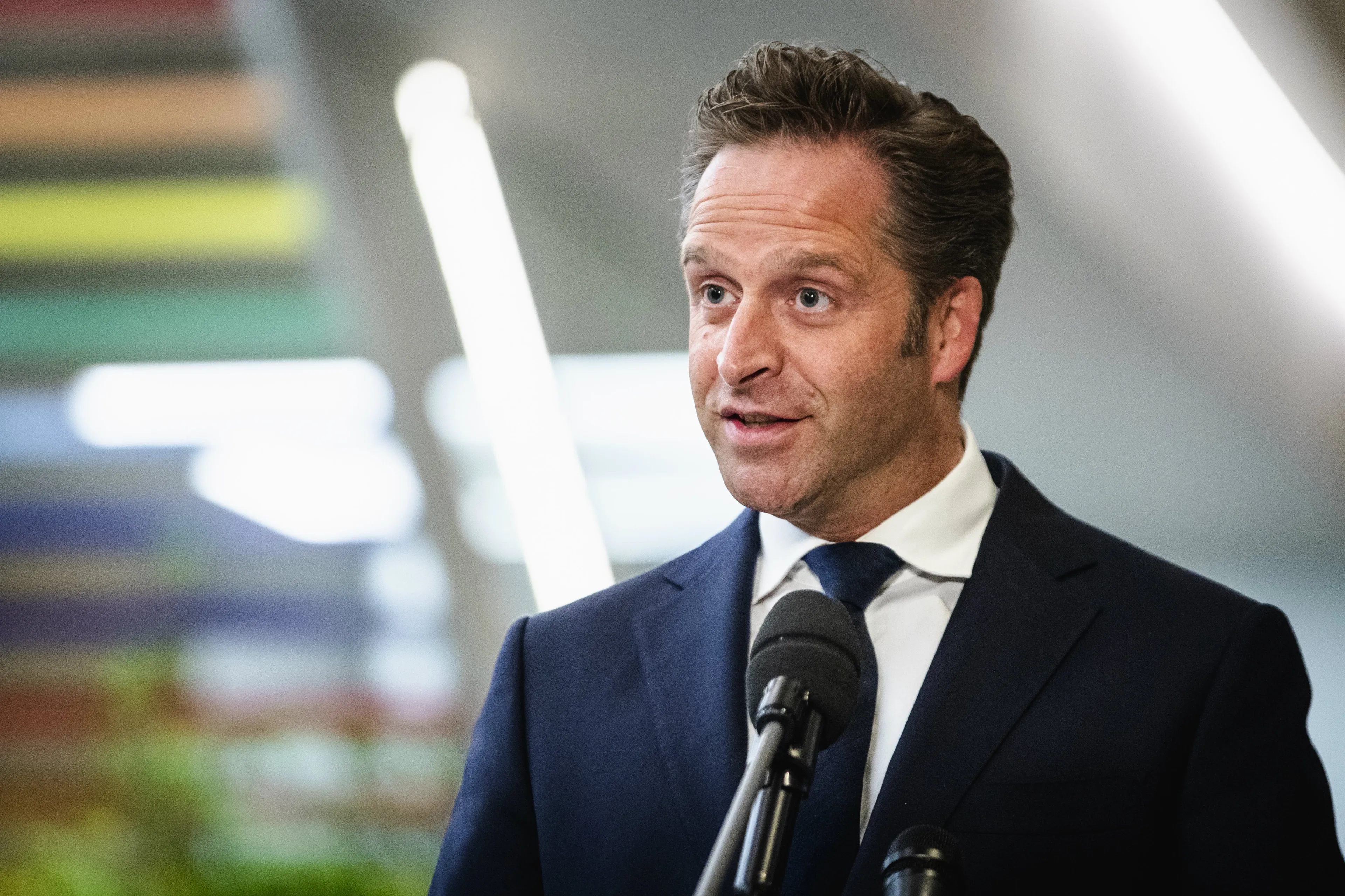 Brief waarin De Jonge advies vraagt over 'coronapaspoort' zorgt voor onrust