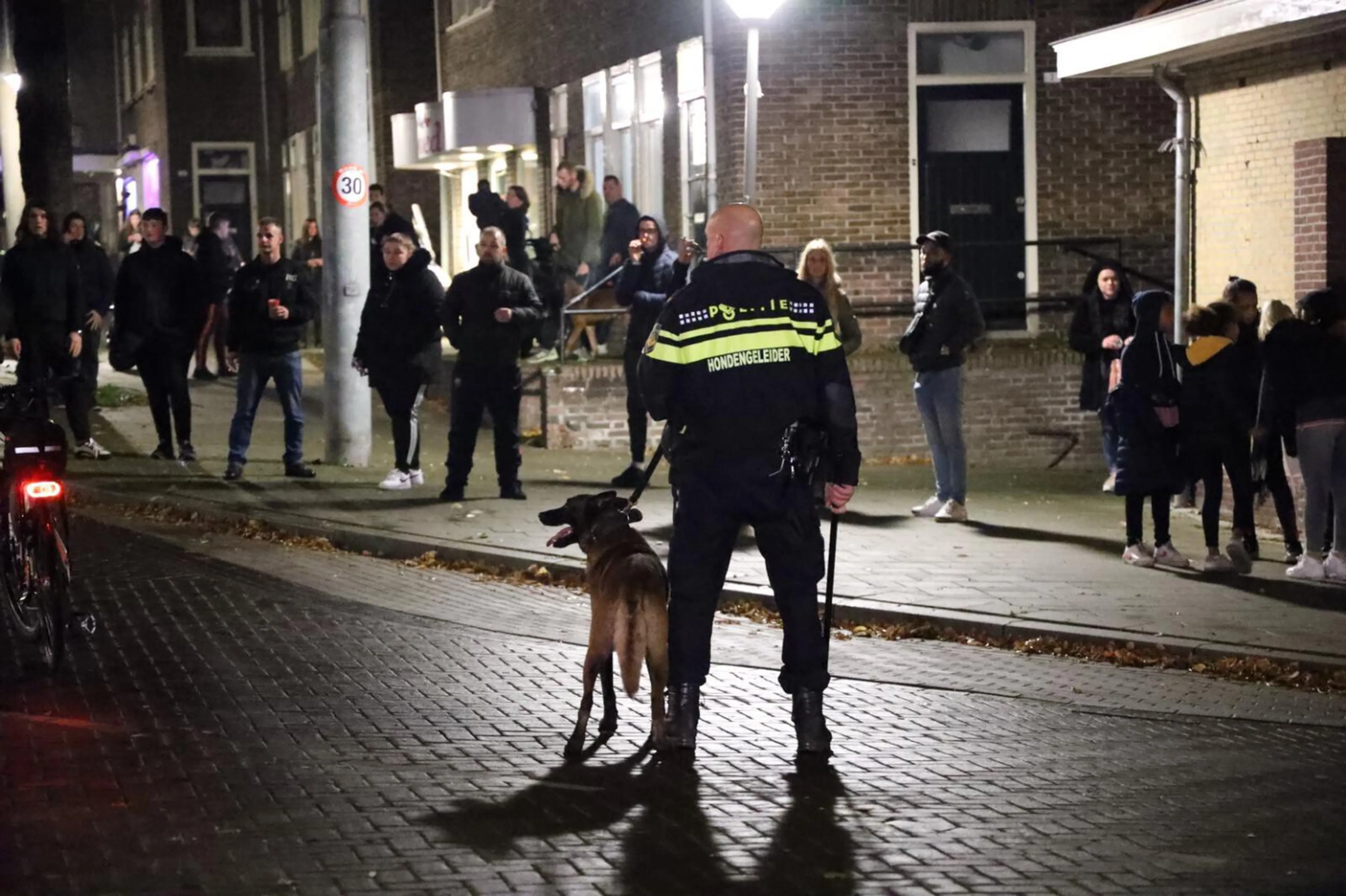 Zeven arrestaties in Arnhemse wijk Geitenkamp vanwege vuurwerkoverlast