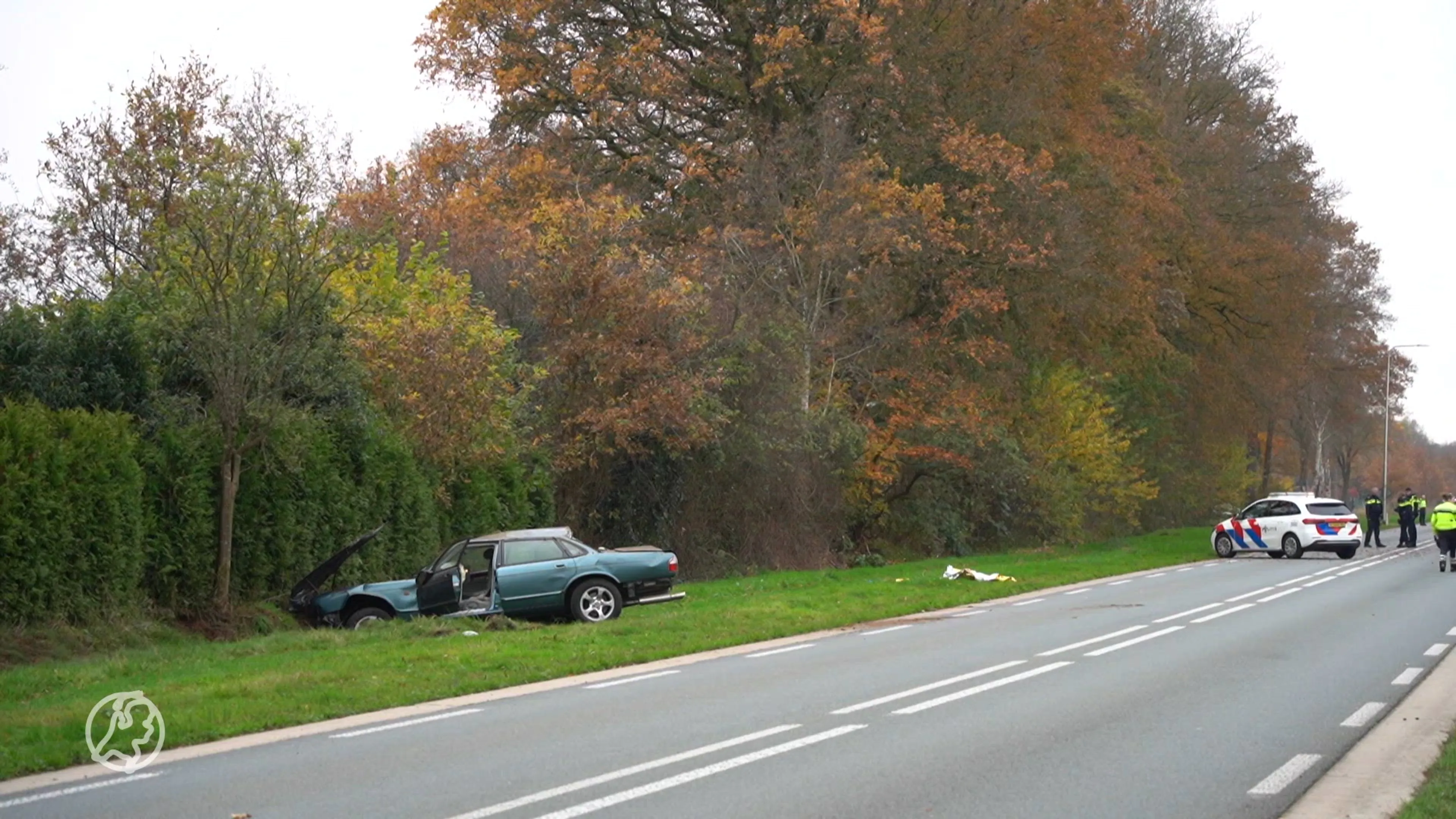 Gestolen Jaguar slaat over de kop in Uddel, eigenaar verdrietig