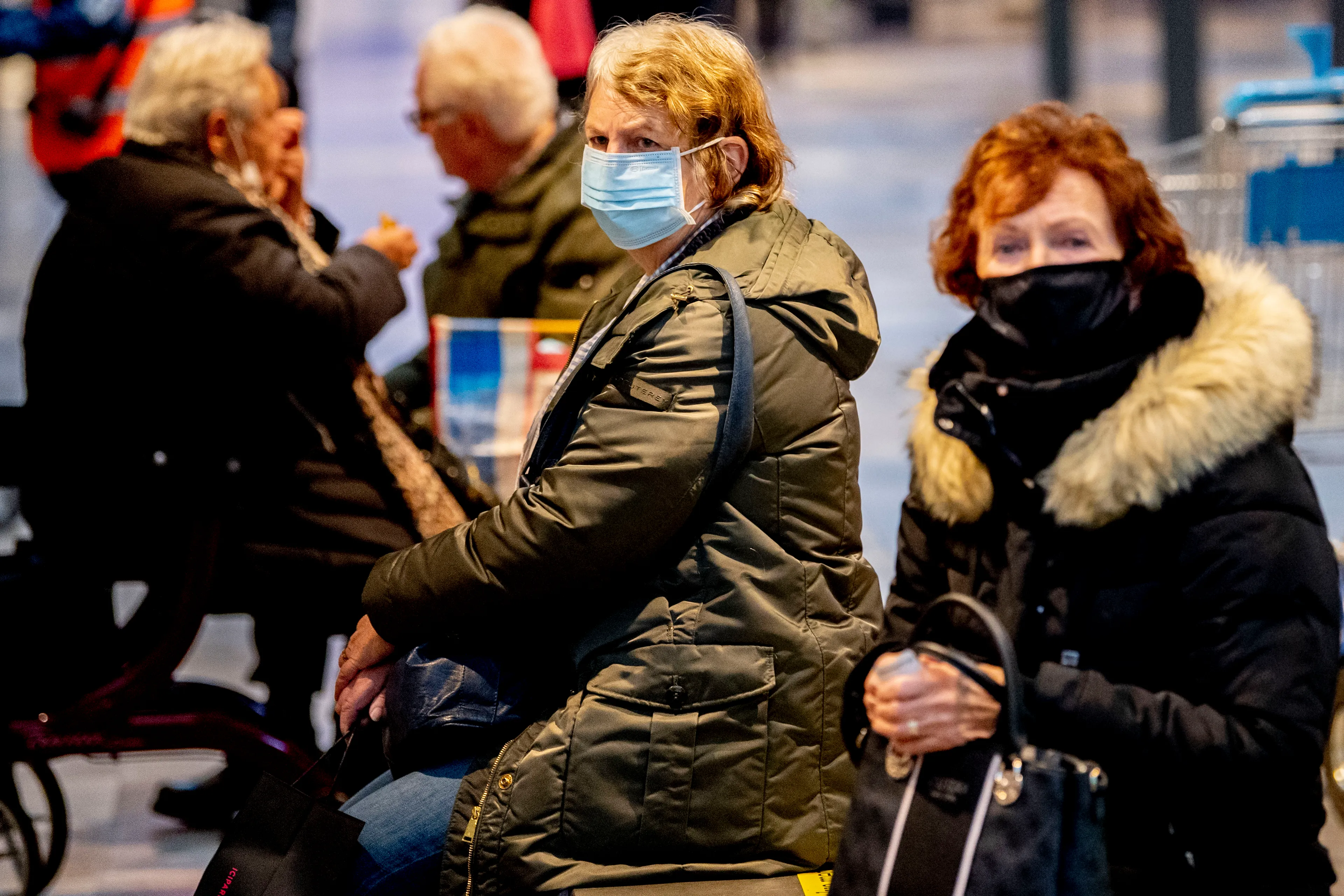 Eén op de tien Nederlanders is niet van plan zich aan de mondkapjesplicht te houden