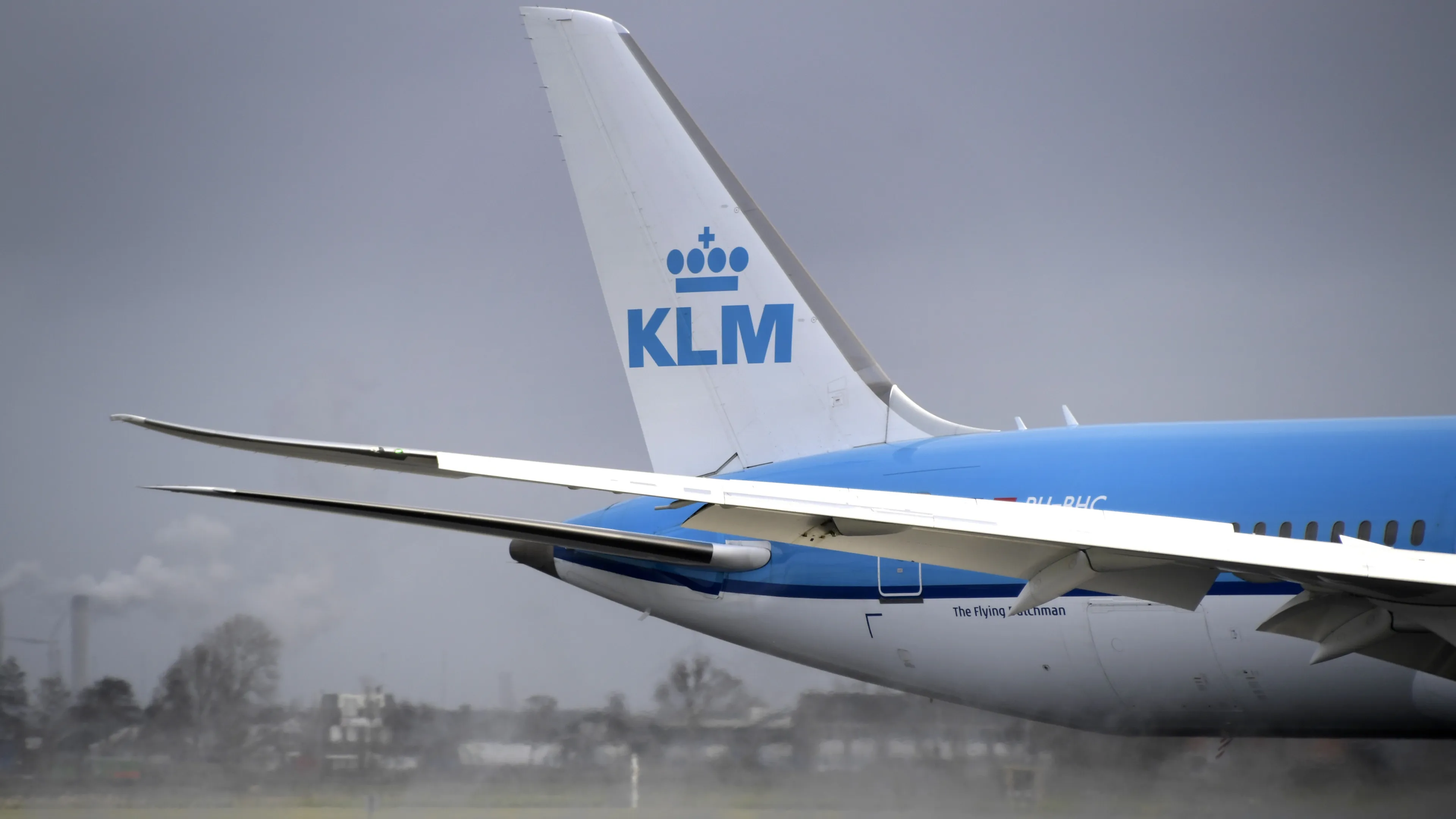 Noodmelding in KLM-vliegtuig, Boeing 777 keert terug naar Schiphol