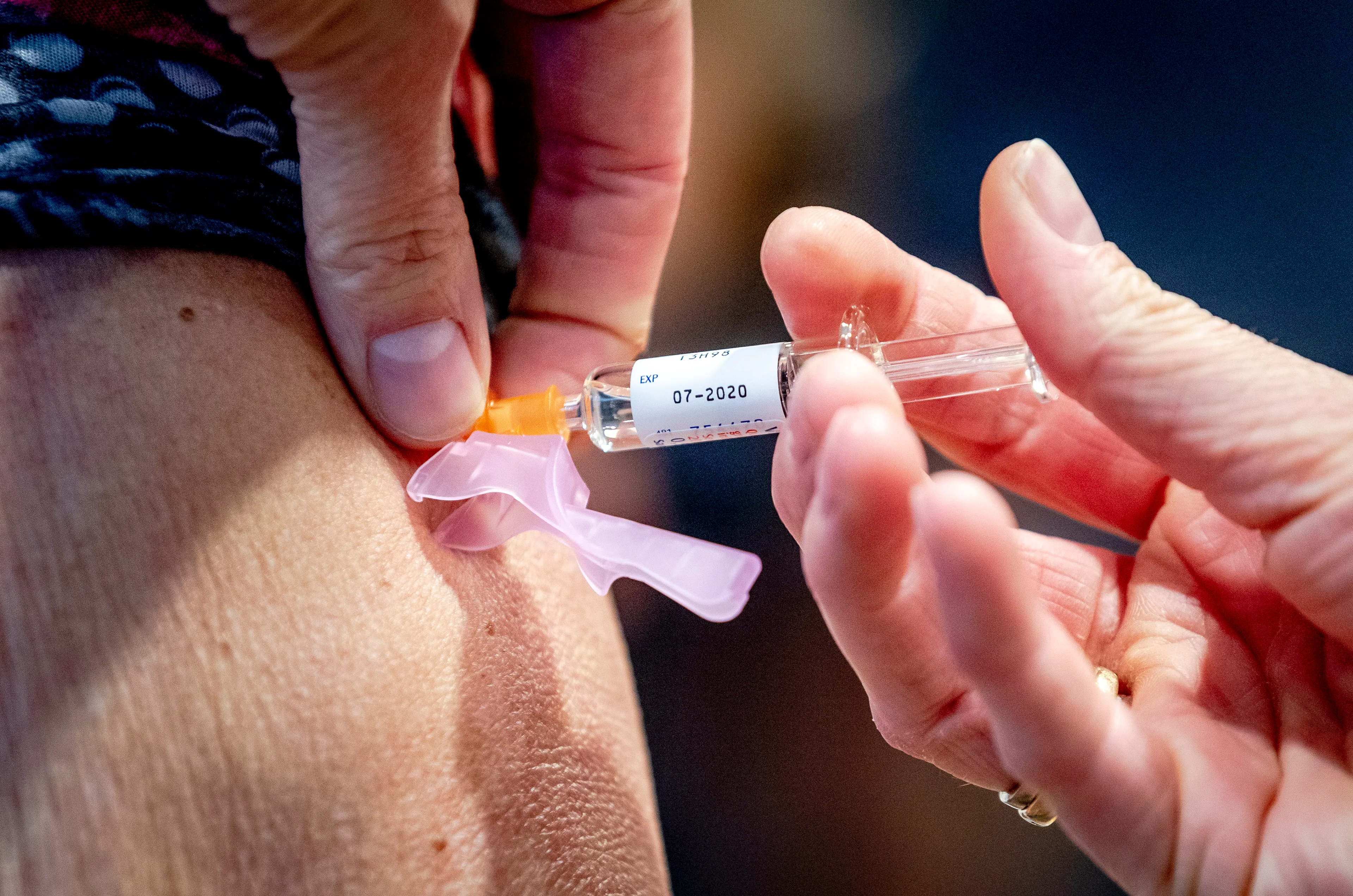 Run op griepprik door corona? RIVM slaat half miljoen vaccins extra in