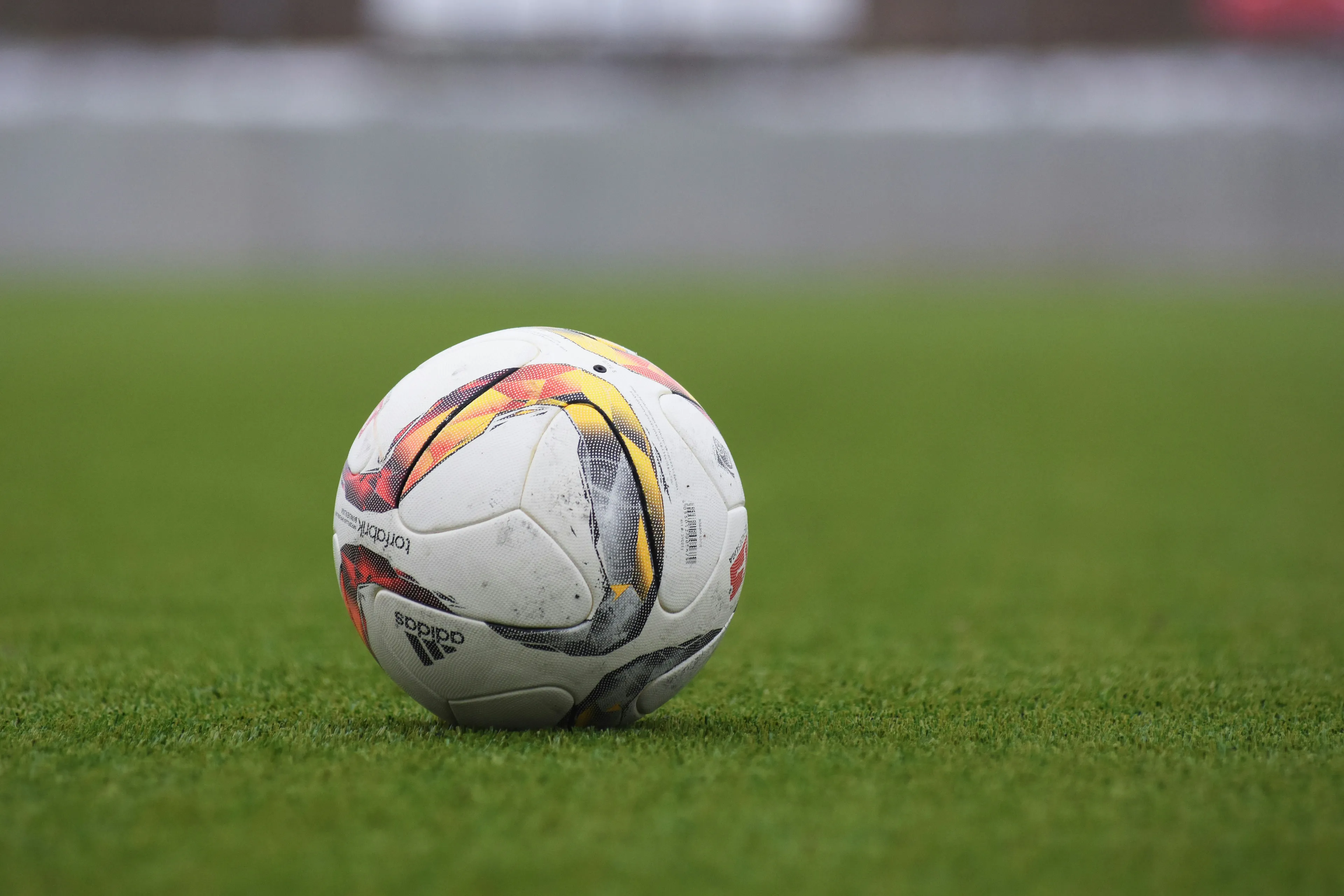 Voetbalclubs moeten 42 seconden inhalen na fout scheidsrechter