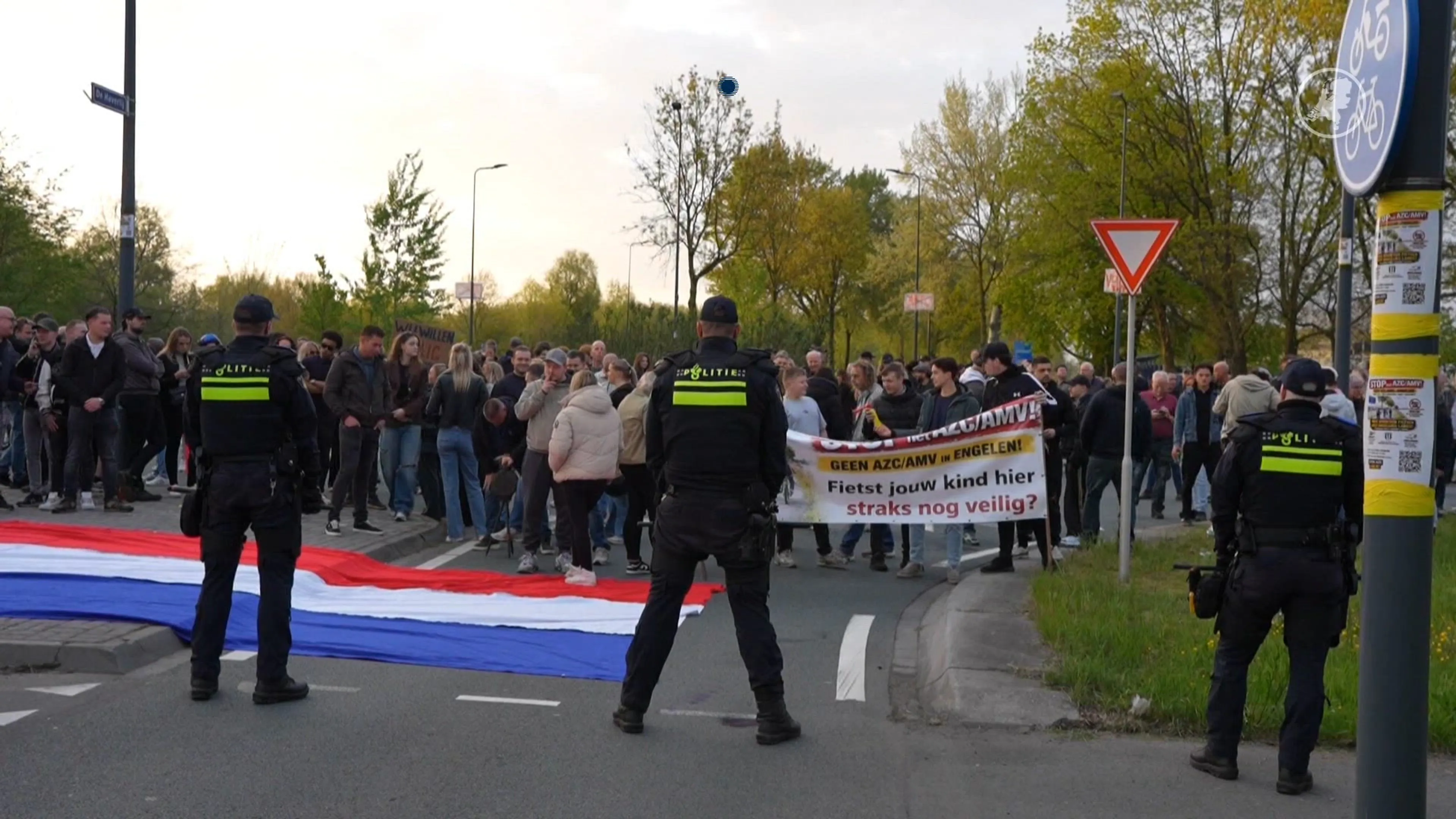 ME ingezet bij azc-protest Den Bosch