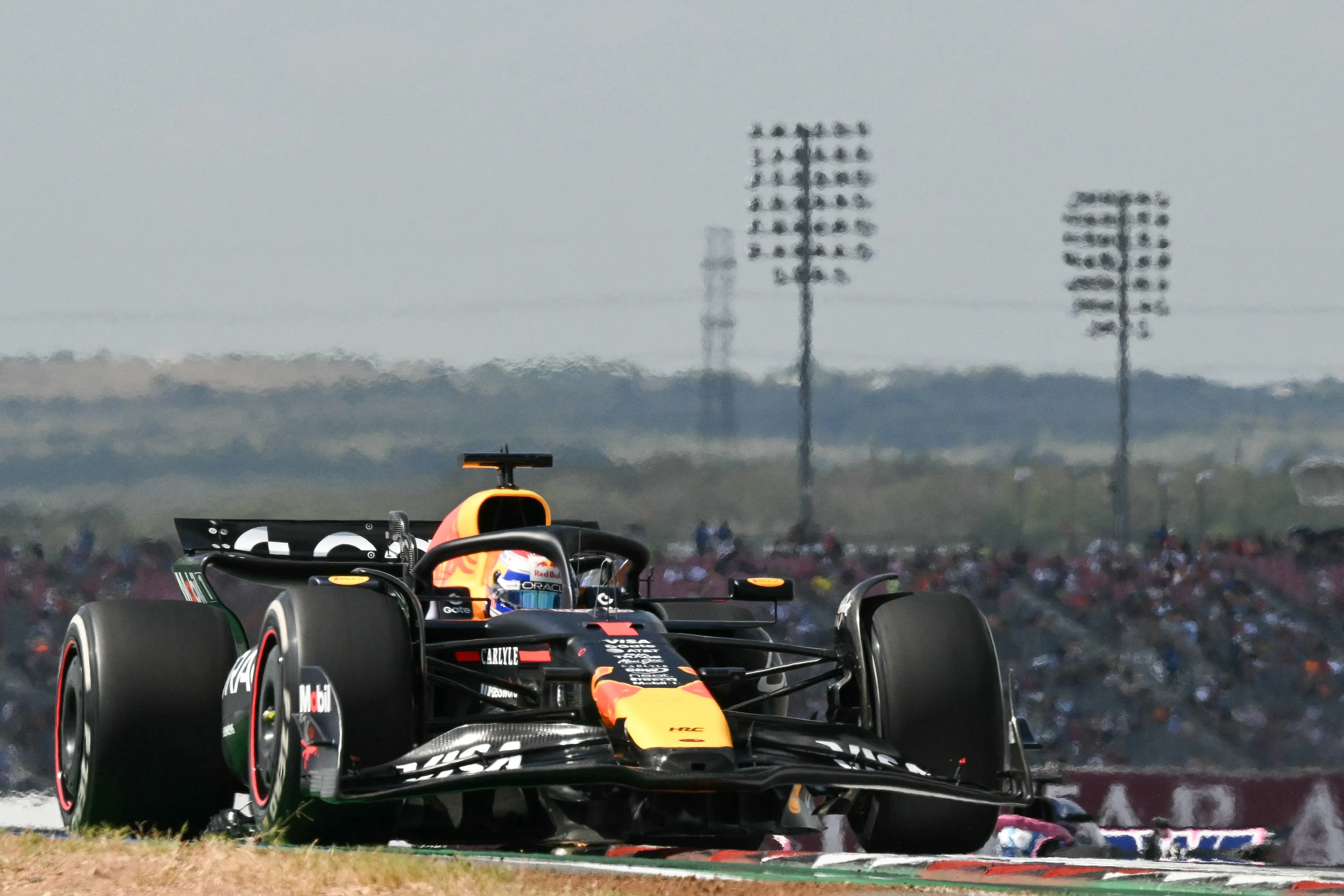 Max Verstappen verslaat Norris nipt in spannende sprintkwalificatie