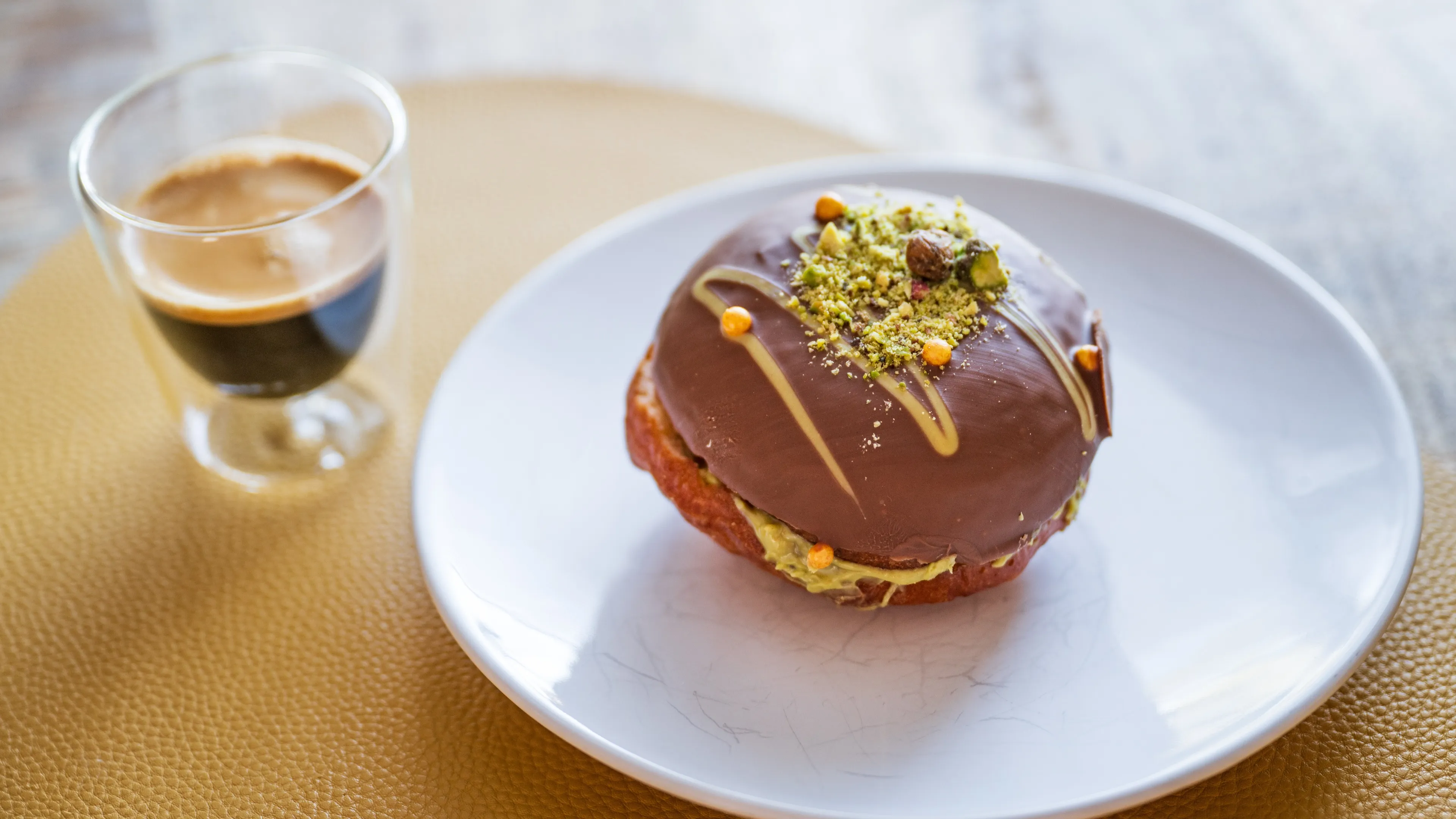 Gehypete Dubaibol valt tegen: traditionele oliebol blijft favoriet