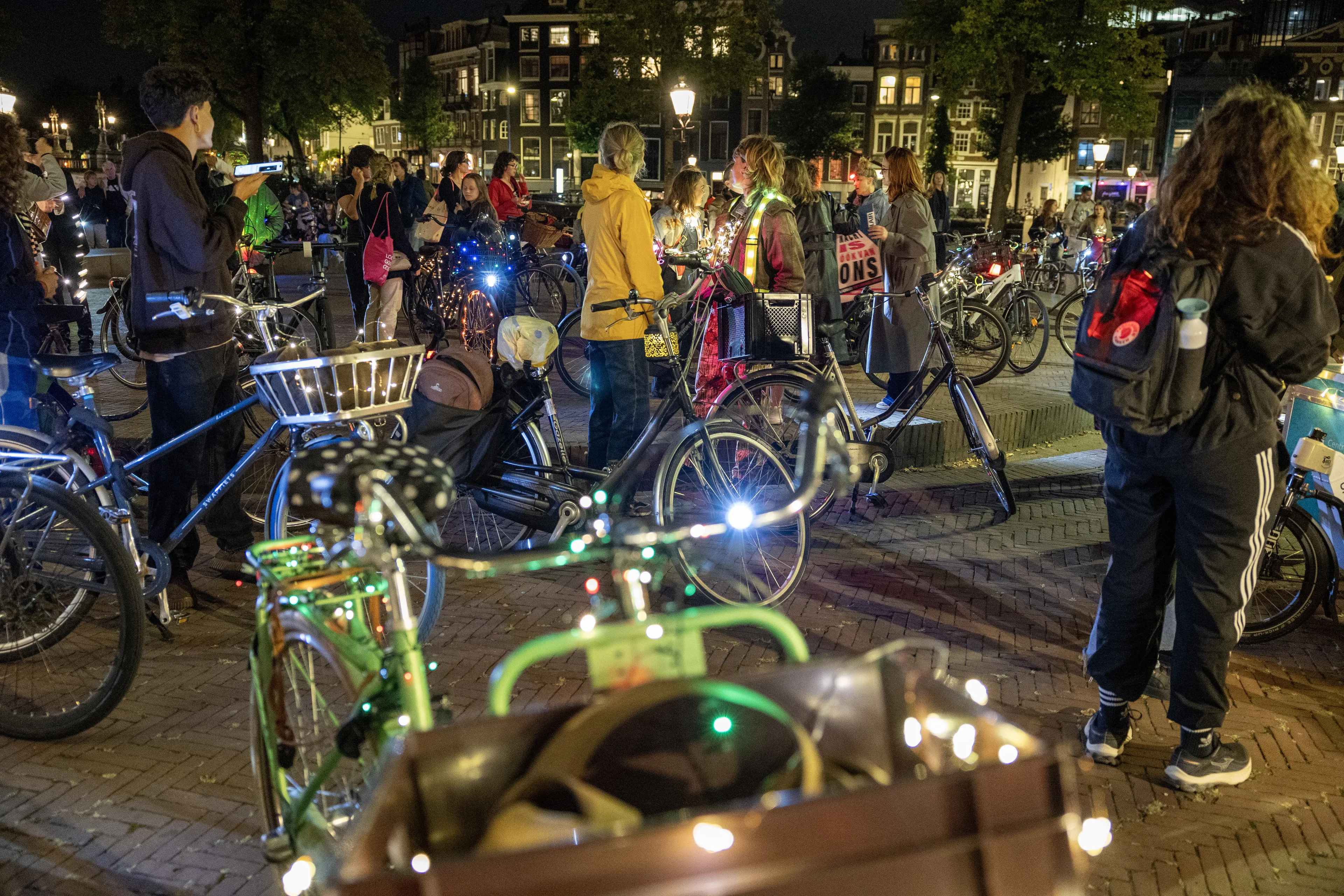 Aanrandingspoging tijdens vrouwenprotest Groningen: politie zoekt dader