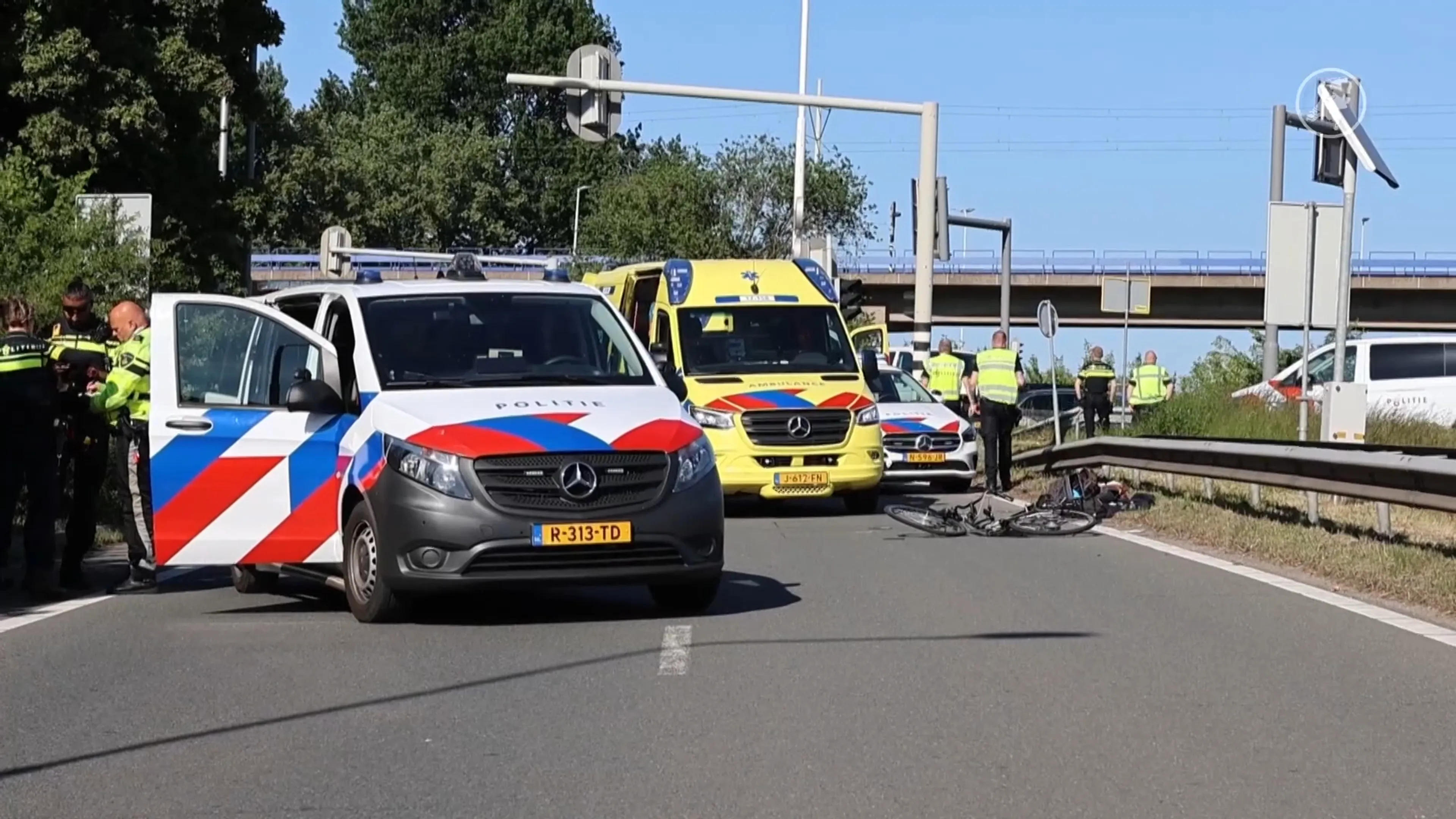 Vrouw (57) overlijdt bij aanrijding in Rotterdam, man (20) aangehouden