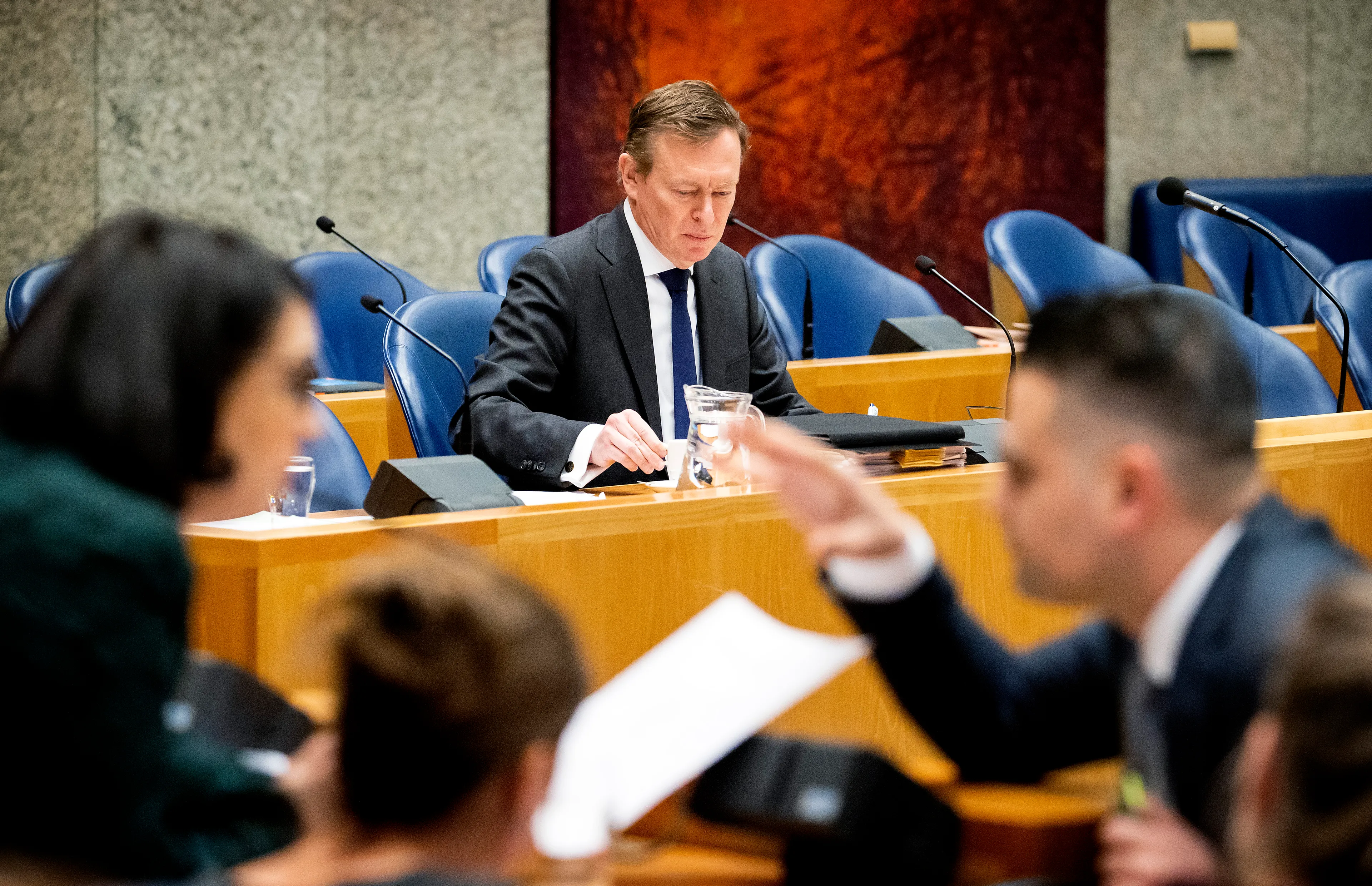Tweede Kamer maakt zich zorgen om coronavirus