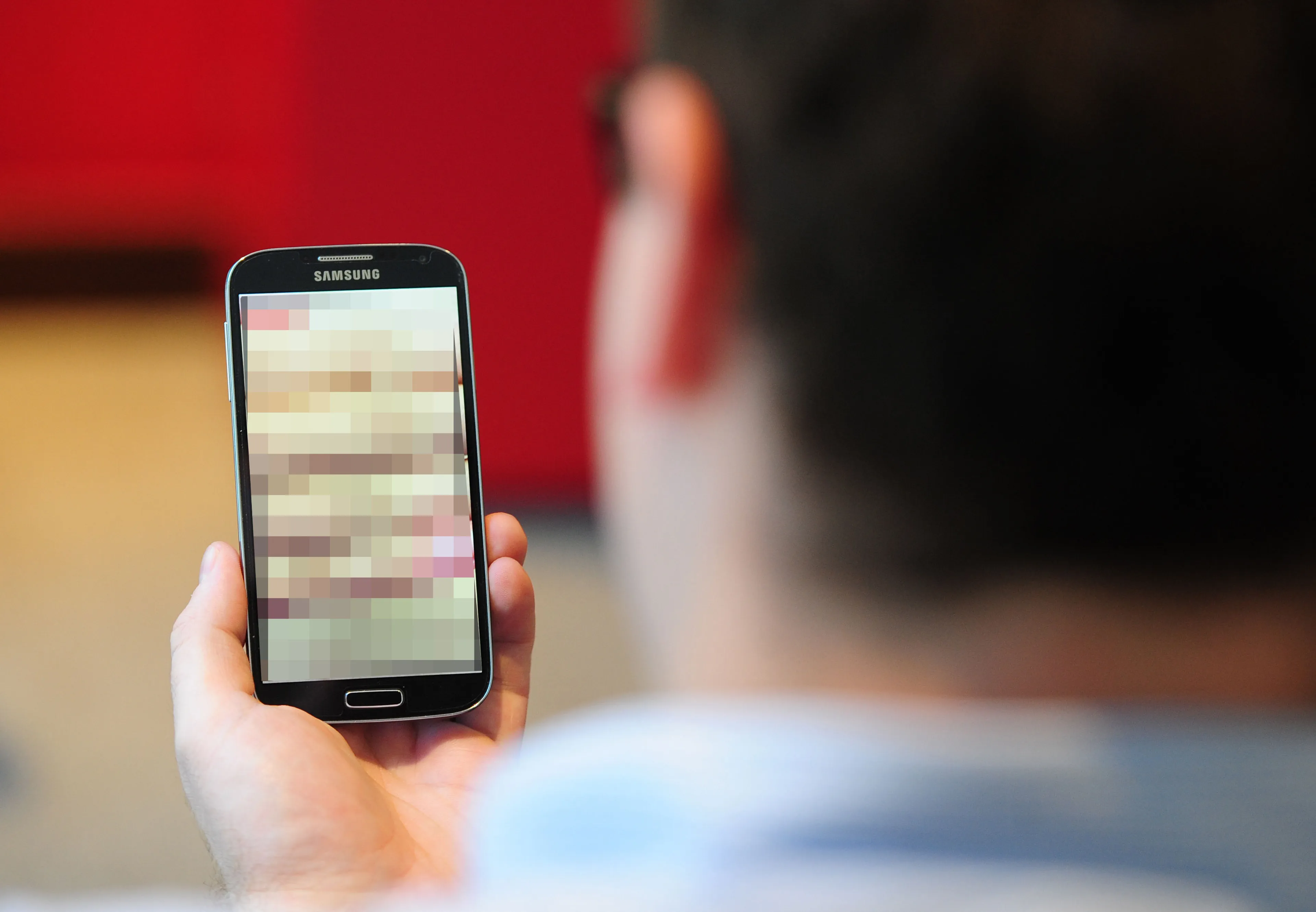 Docent in Brunssum verdacht van sexting met leerling, als raadslid uit partij gezet