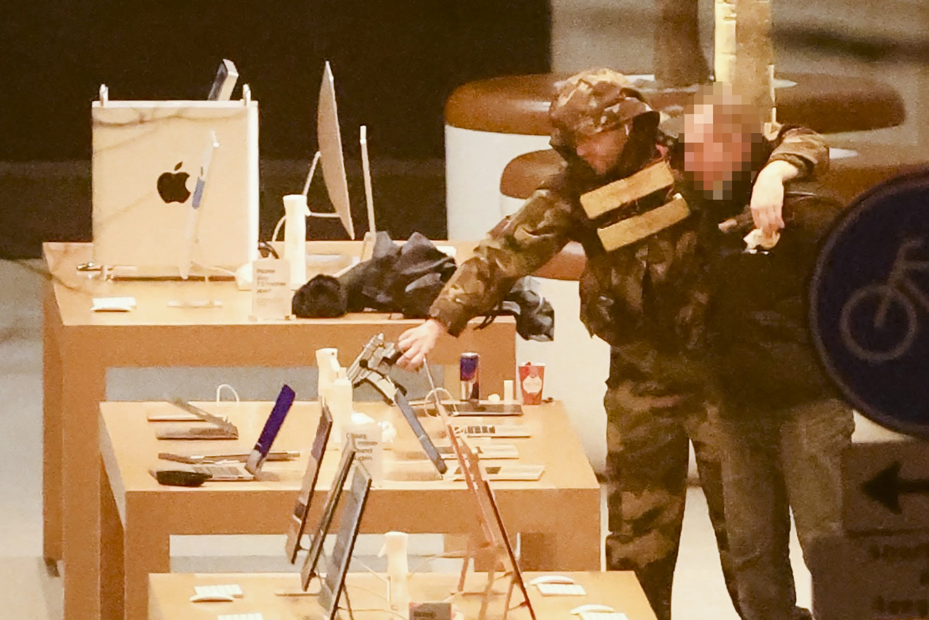 Film in de maak over gijzeling Apple Store in Amsterdam