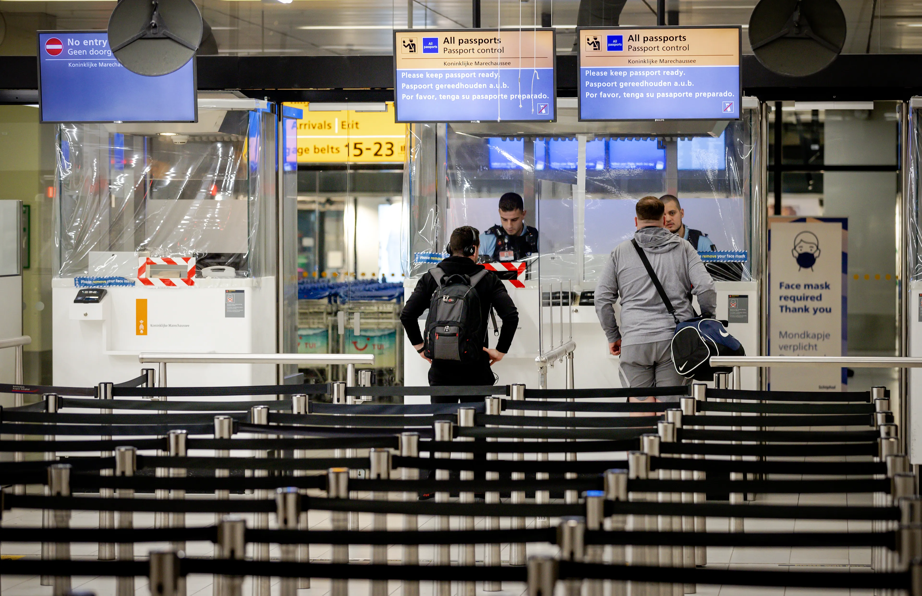 Ministerie kijkt naar mogelijkheden gestrande Nederlanders in VK