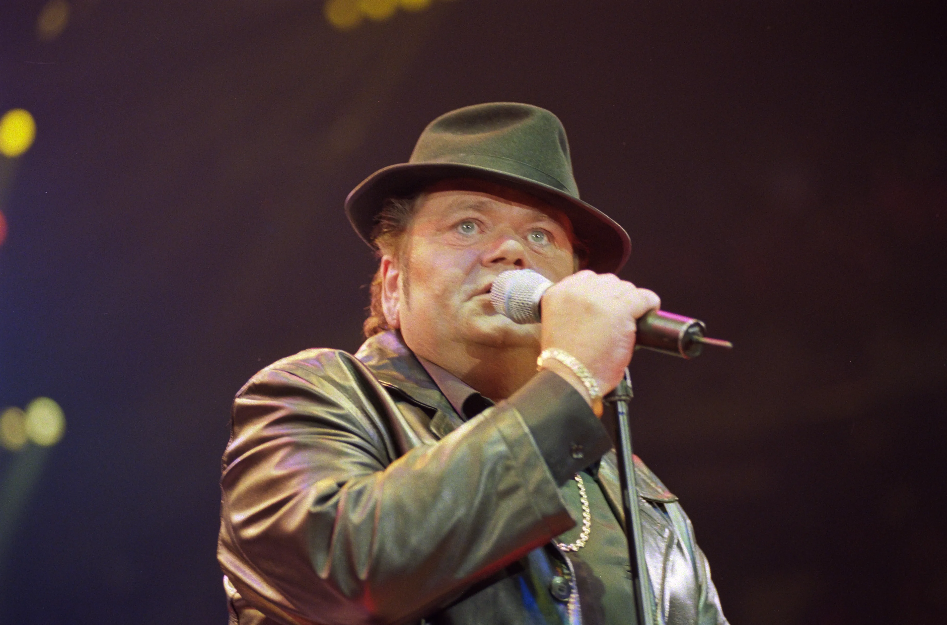 Deze hits haalden de André Hazes Top 50 op Radio Noordzee