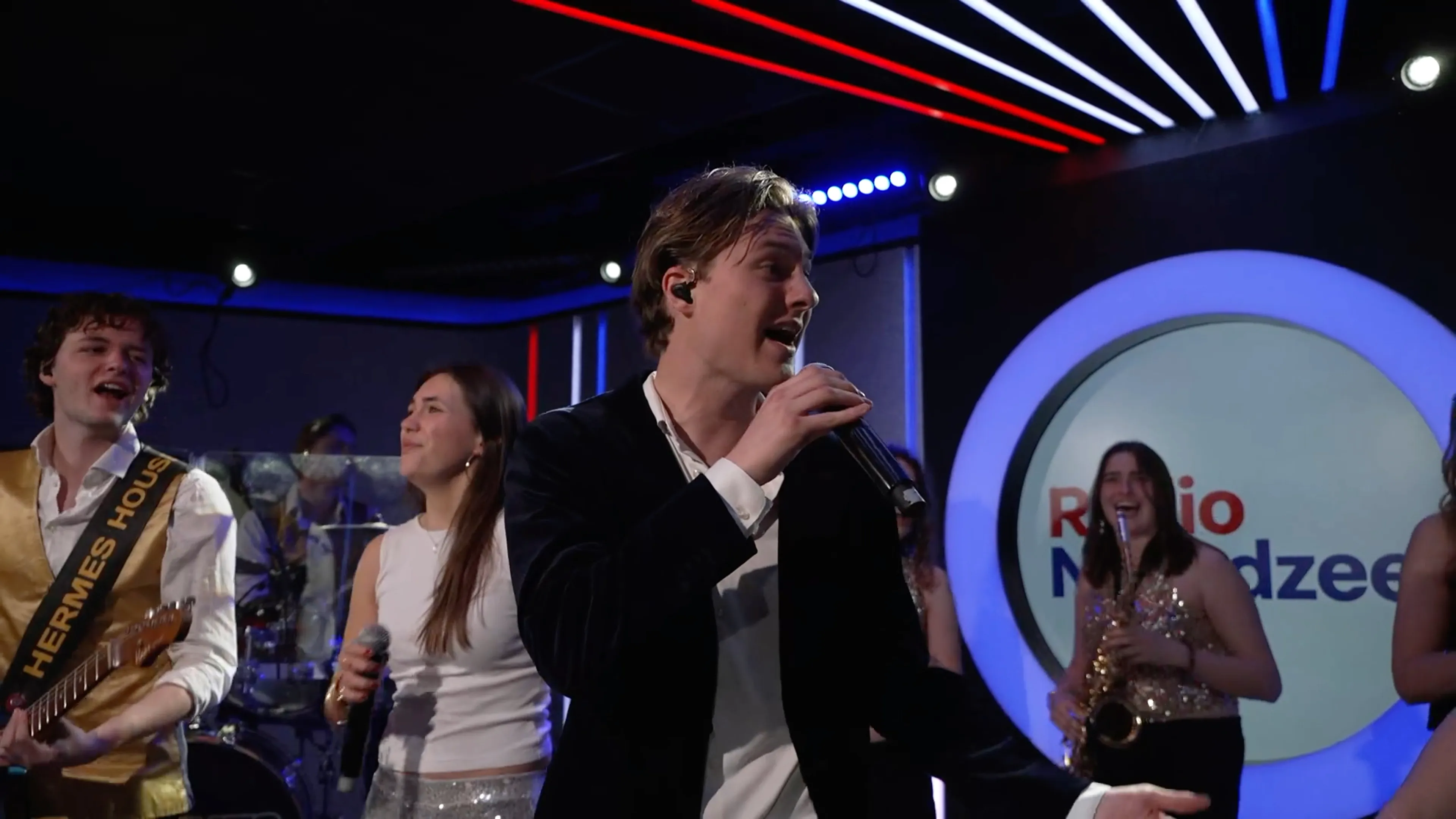 Hermes House Band - Taj Mahal (live in de studio)