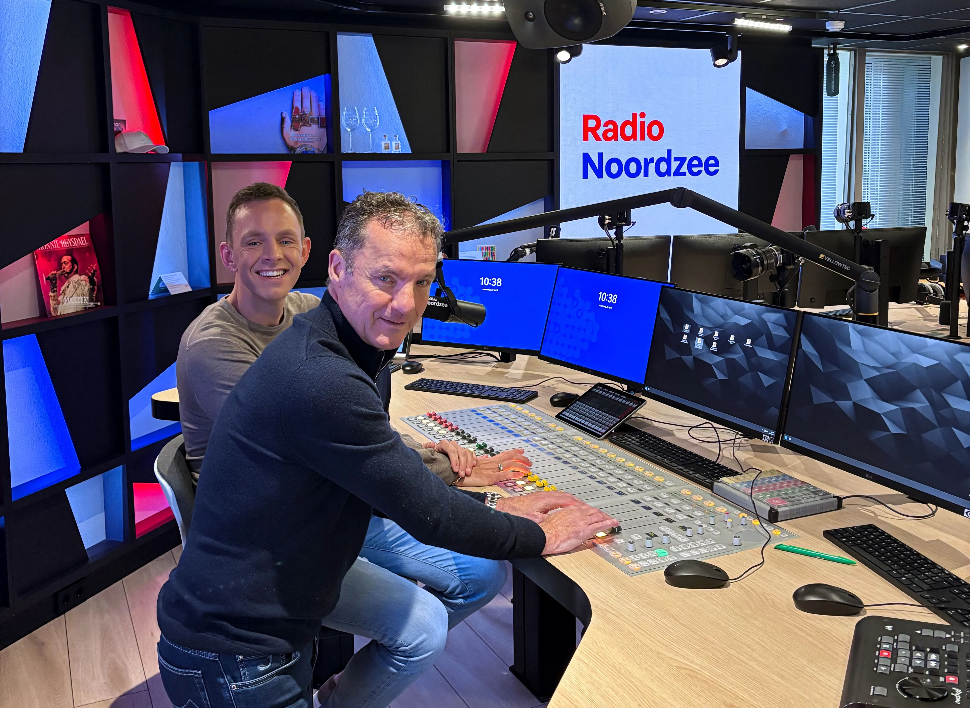 De Bevers presenteren deze week 'De Radio Noordzee Lunch met...'