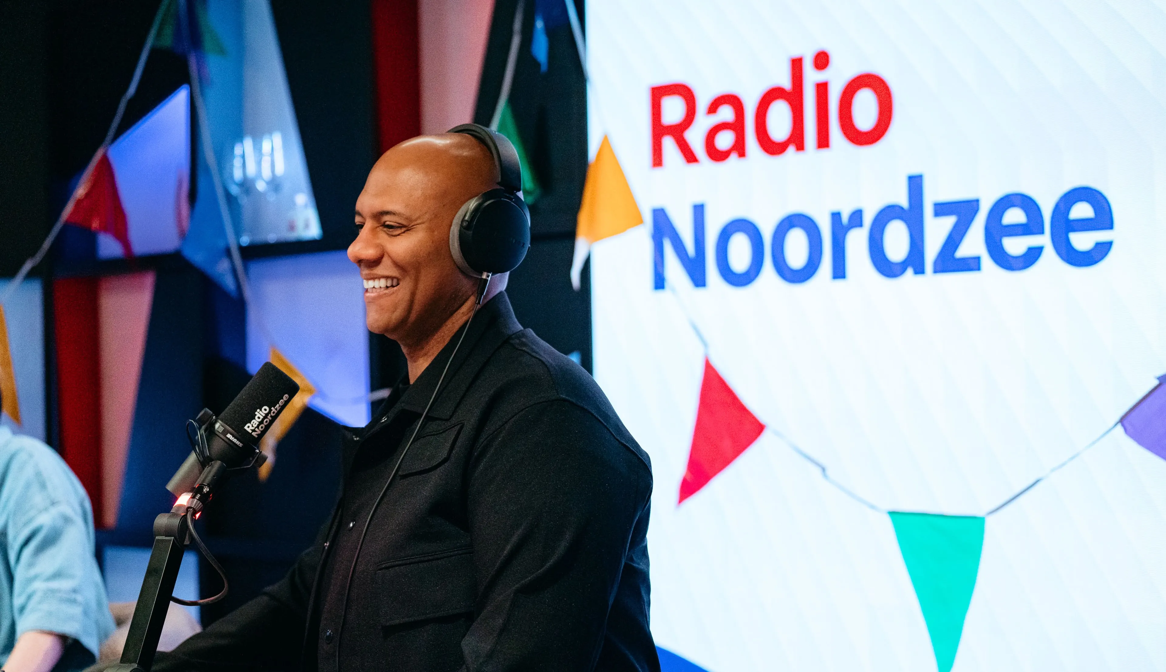 Deze zomer tijdens de lunch: de leukste én mooiste verhalen van onze gastpresentatoren