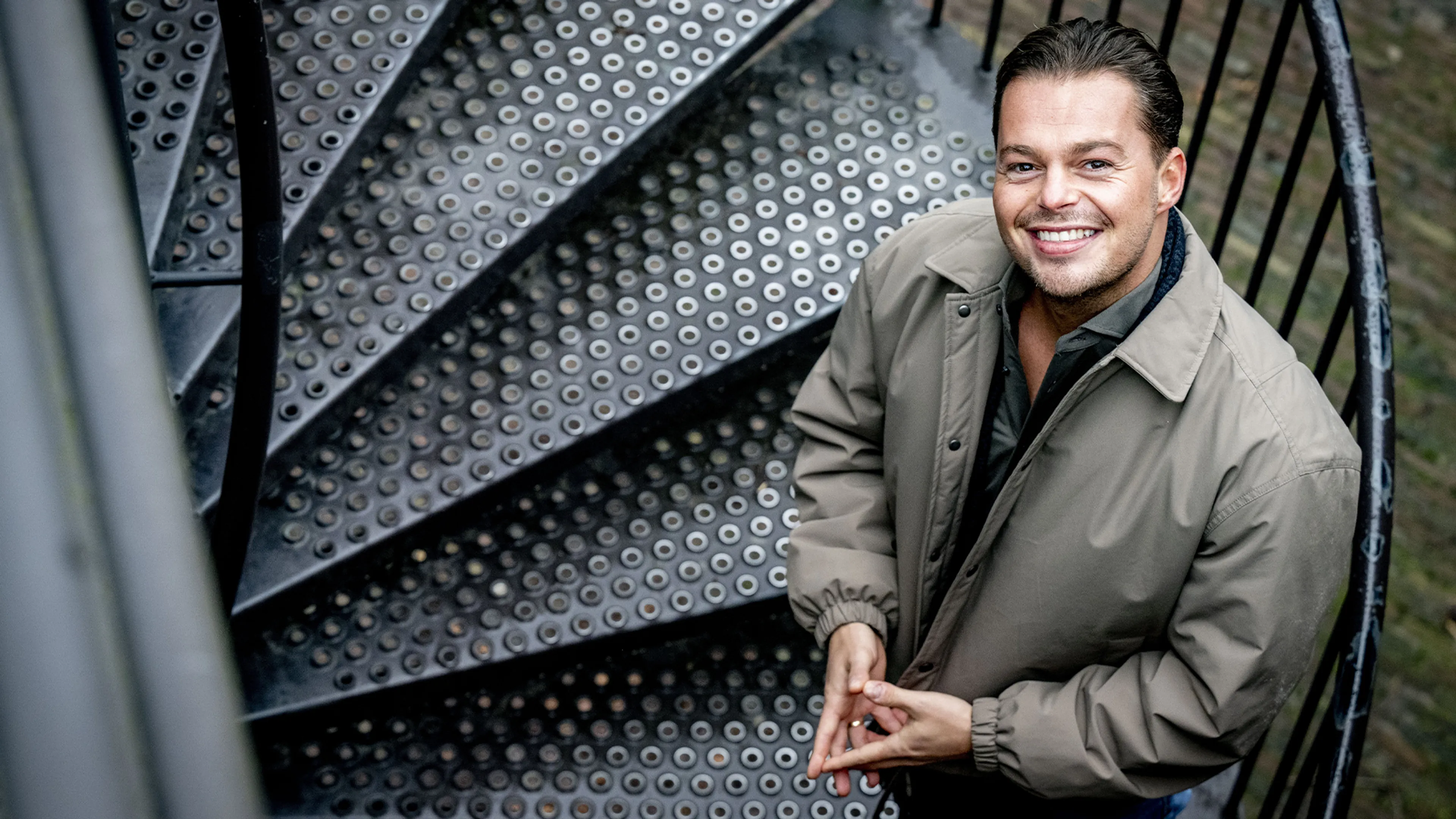 Robert van Hemert pakt deze week de Hollandse HitFlits met 'Zandloopster'