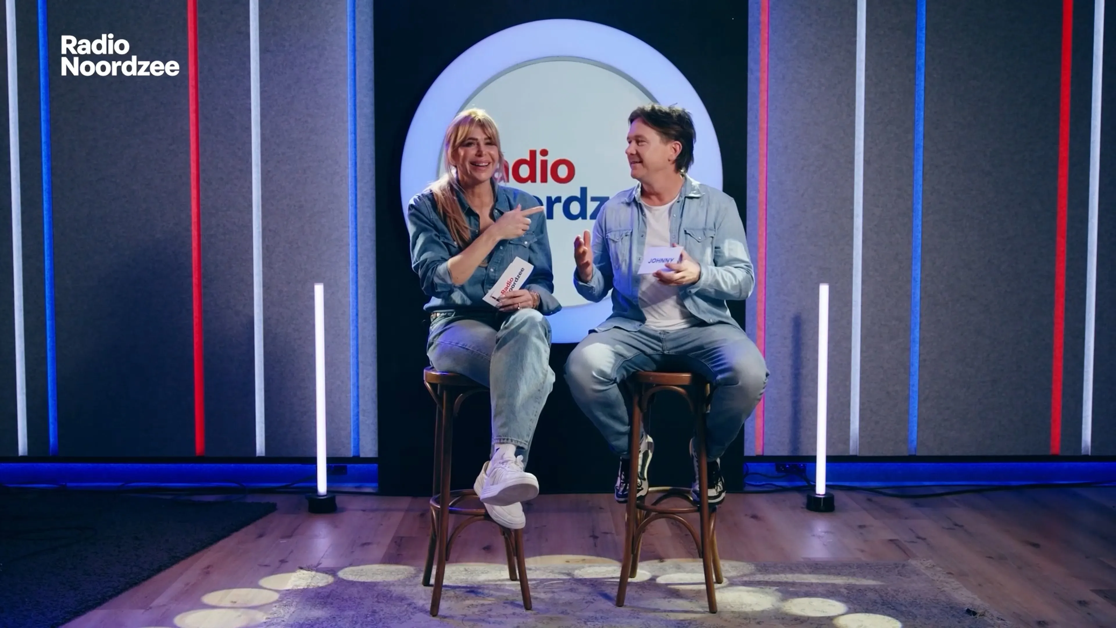 Johnny de Mol & Estelle Cruijff spelen ‘Wie van de twee?’
