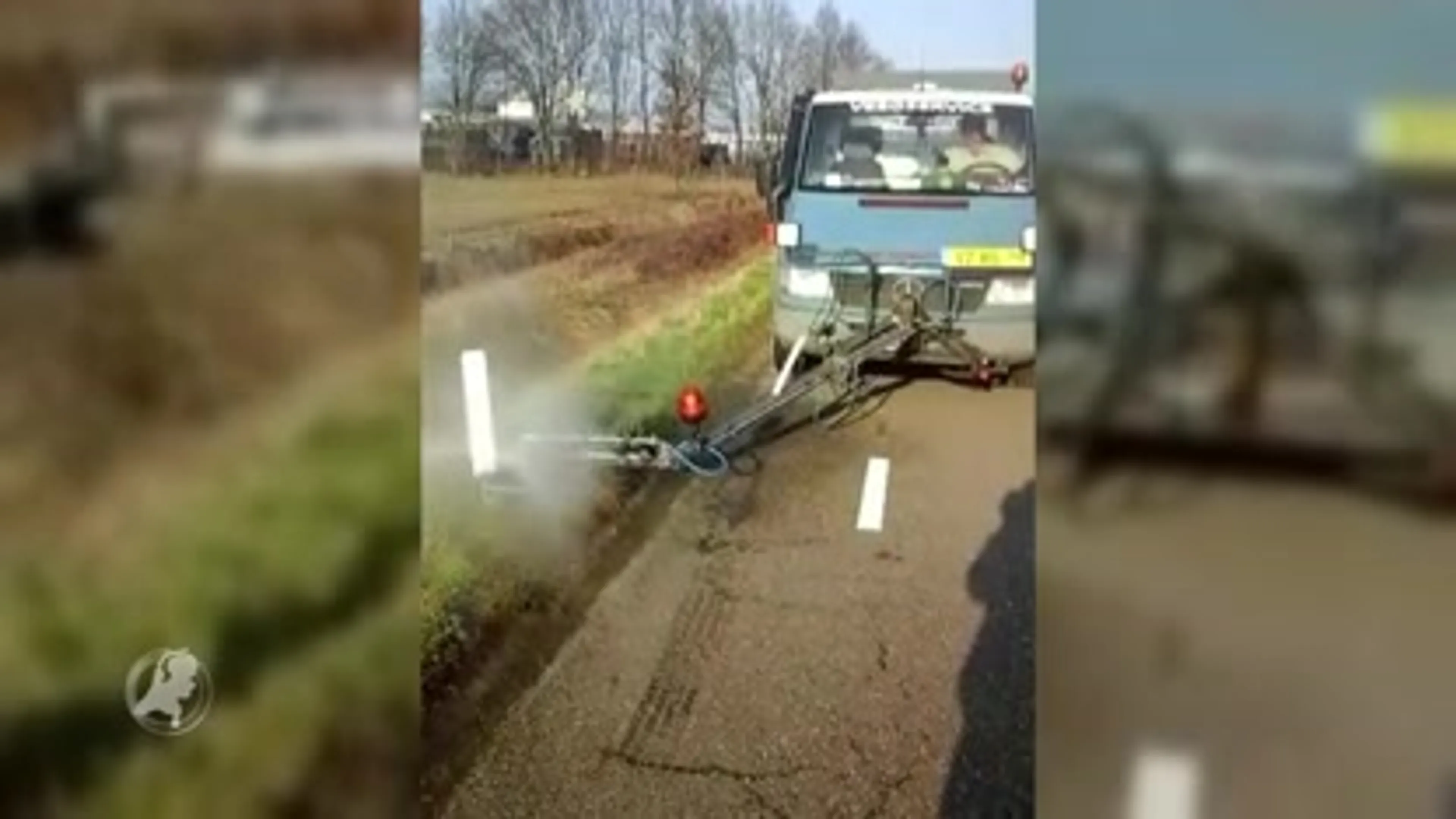 Limburgse schoonmaker in zak en as na gestolen veegwagen