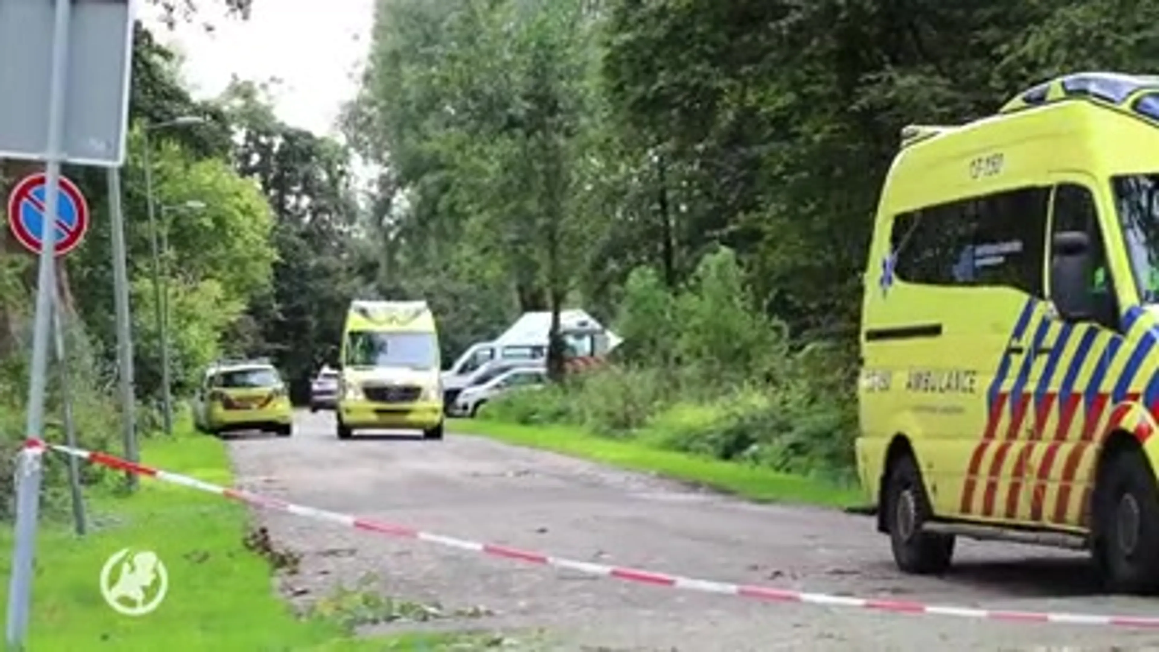 Man in auto Duivendrecht hoogstwaarschijnlijk doodgeschoten, kindje zat op achterbank