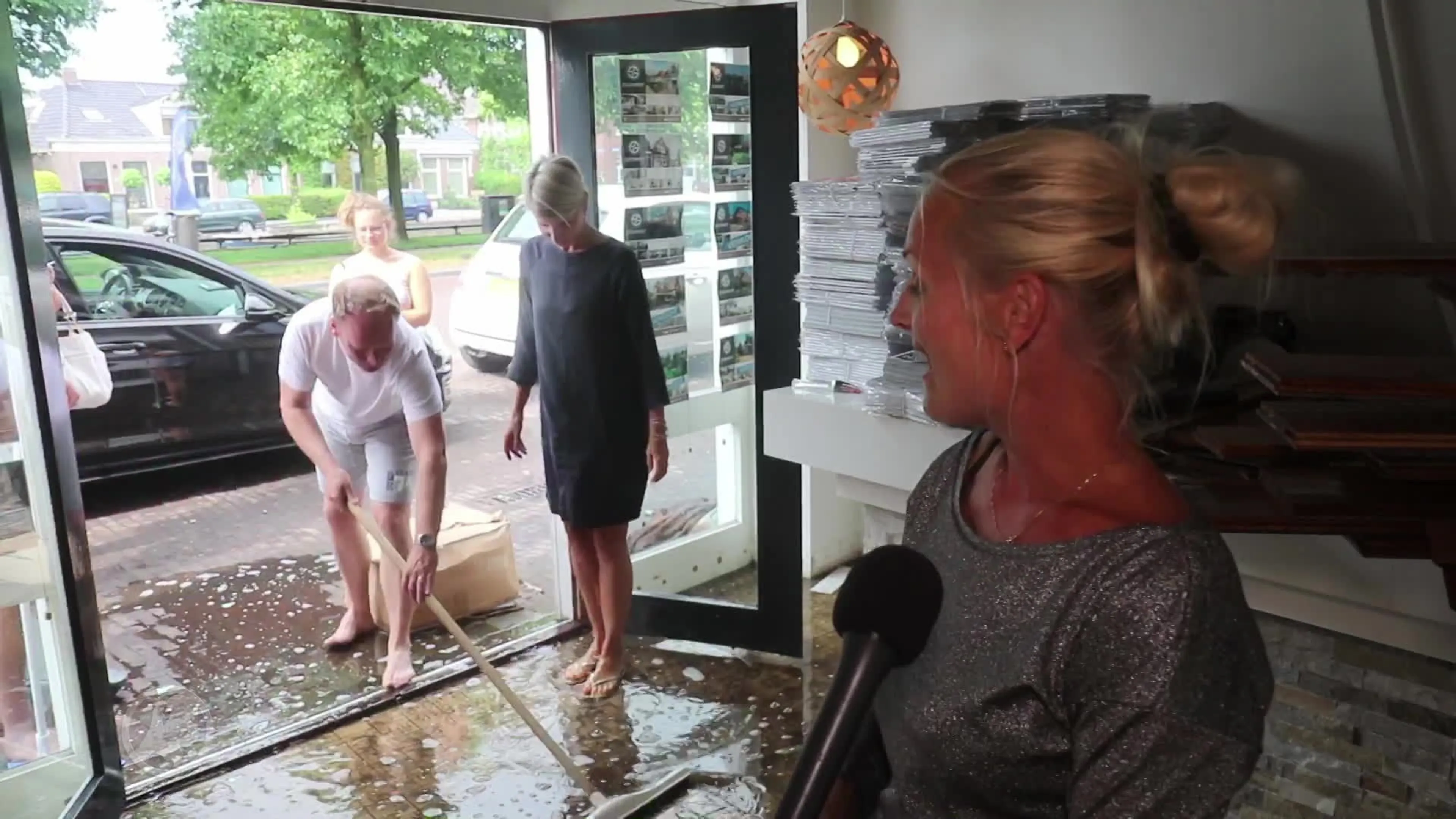 Noodweer trekt over Nederland: veel regen, hagel en onweer