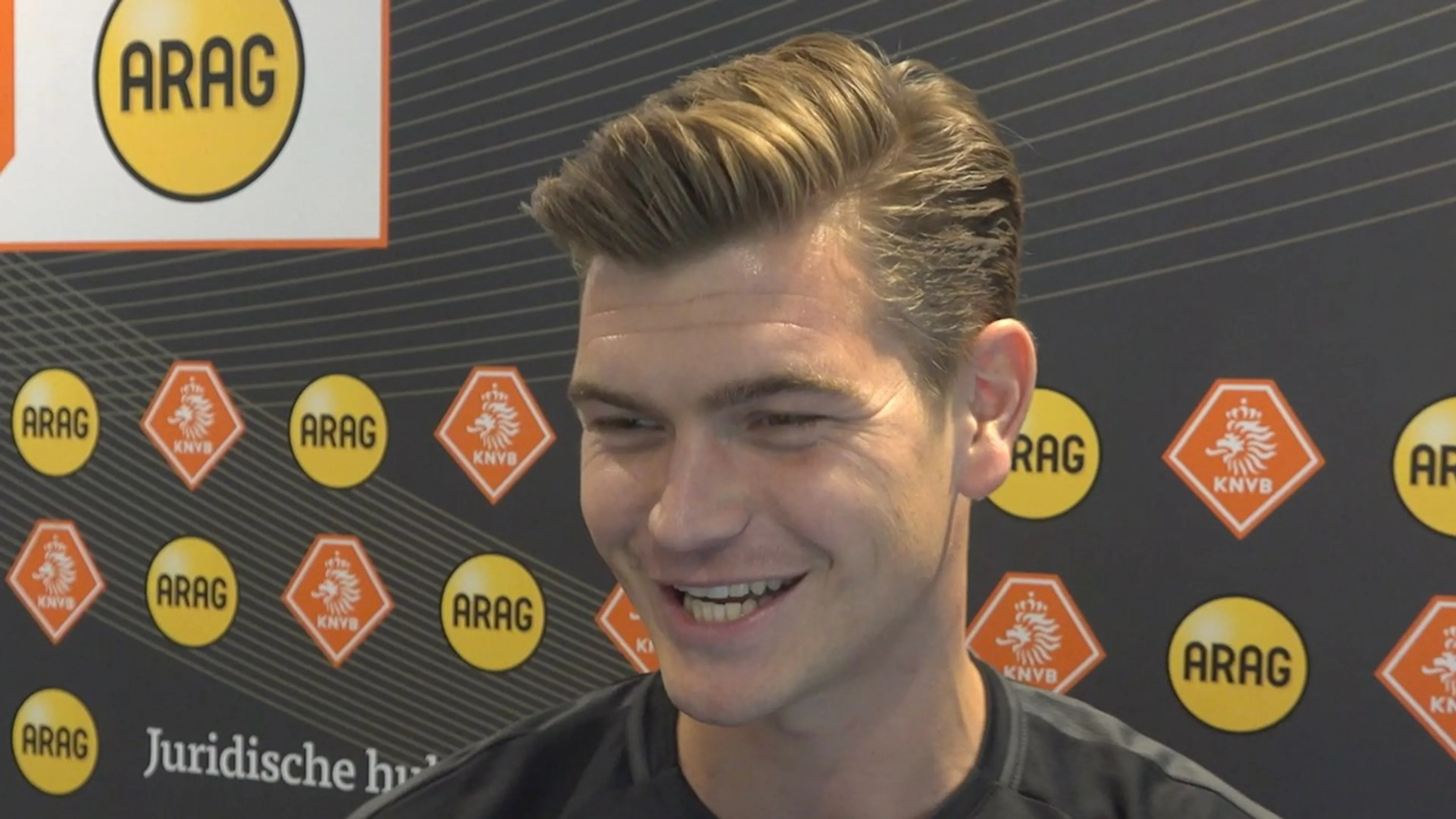 Schoonzoon De Boer blij met compliment van Johan
