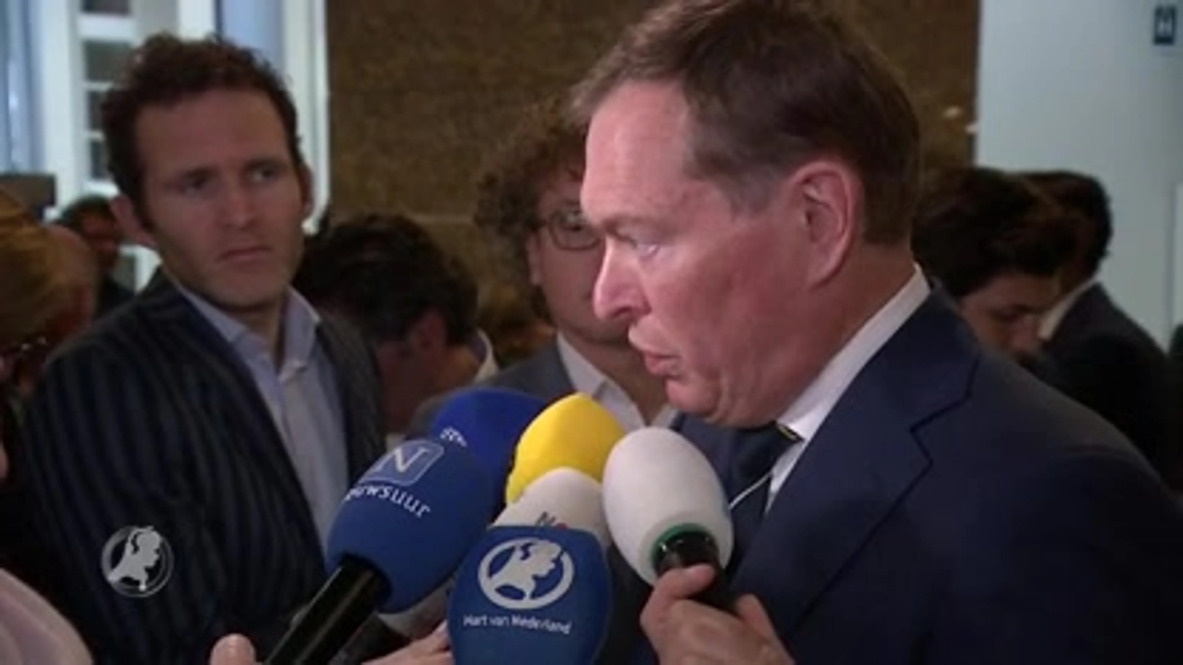 Minister Bruins in Kamer onder vuur over faillissement IJsselmeerziekenhuizen