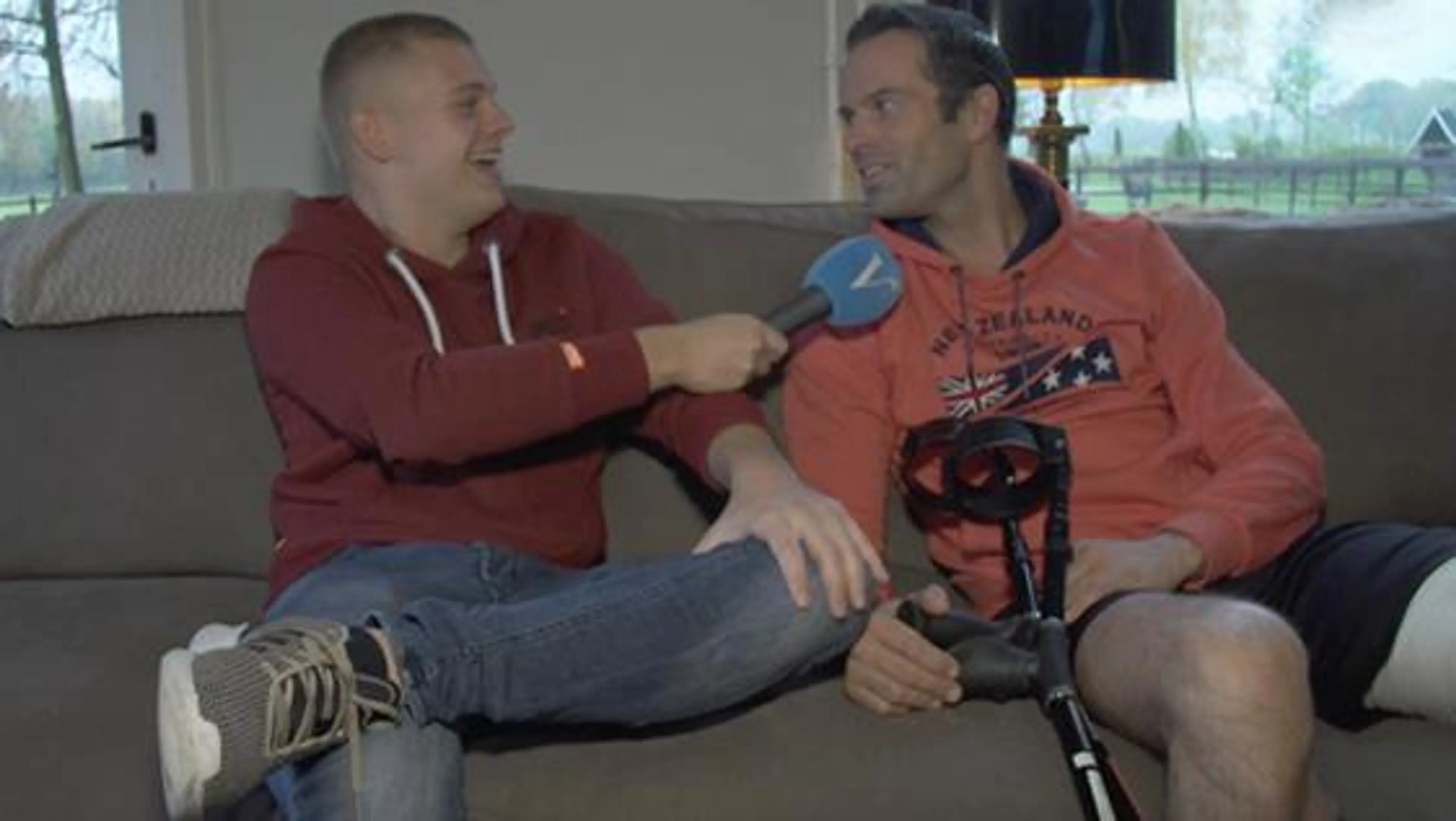 Dennis op ziekenbezoek bij Bas Nijhuis!