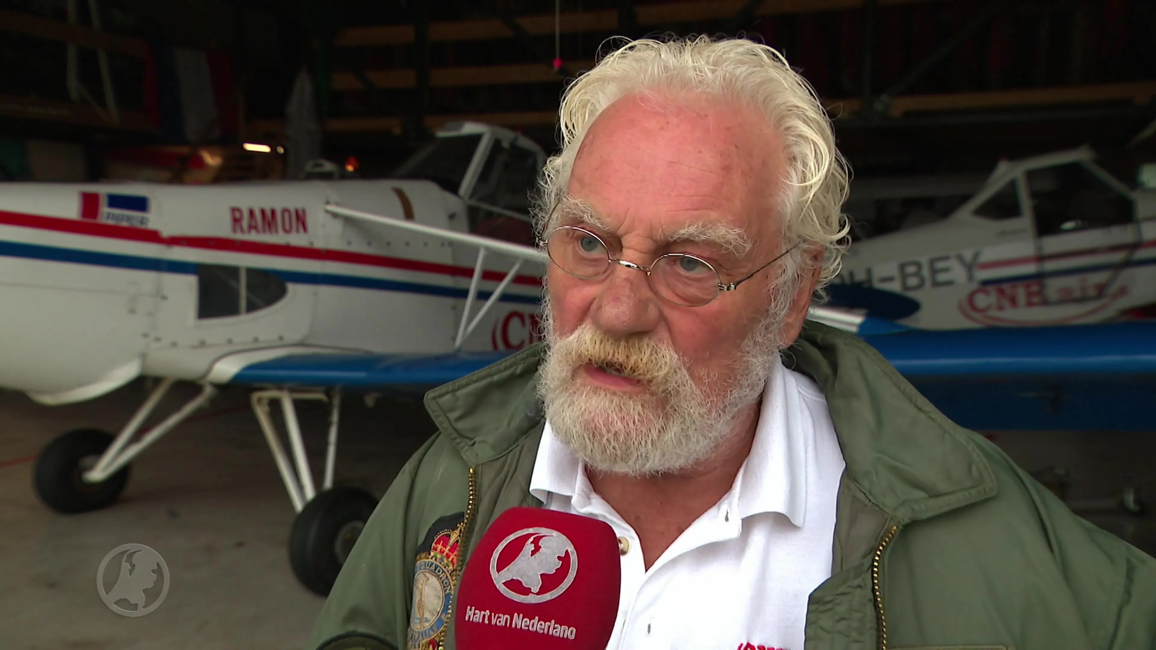 Overleden piloot Hans herdacht: 'Onbegrijpelijk wat er misging'