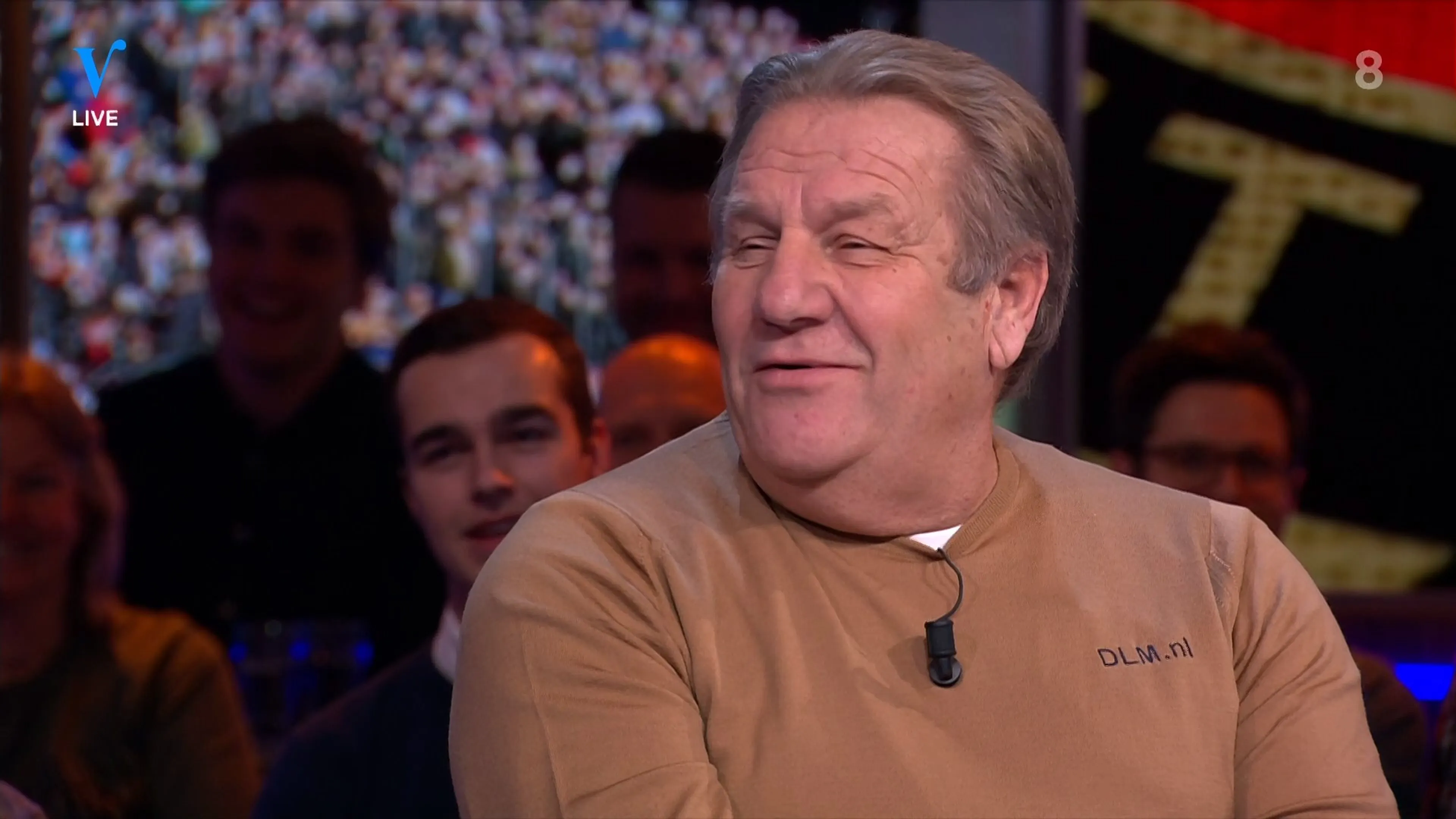 Jan verslikt zich in Schotse derby: 'De Firma?'