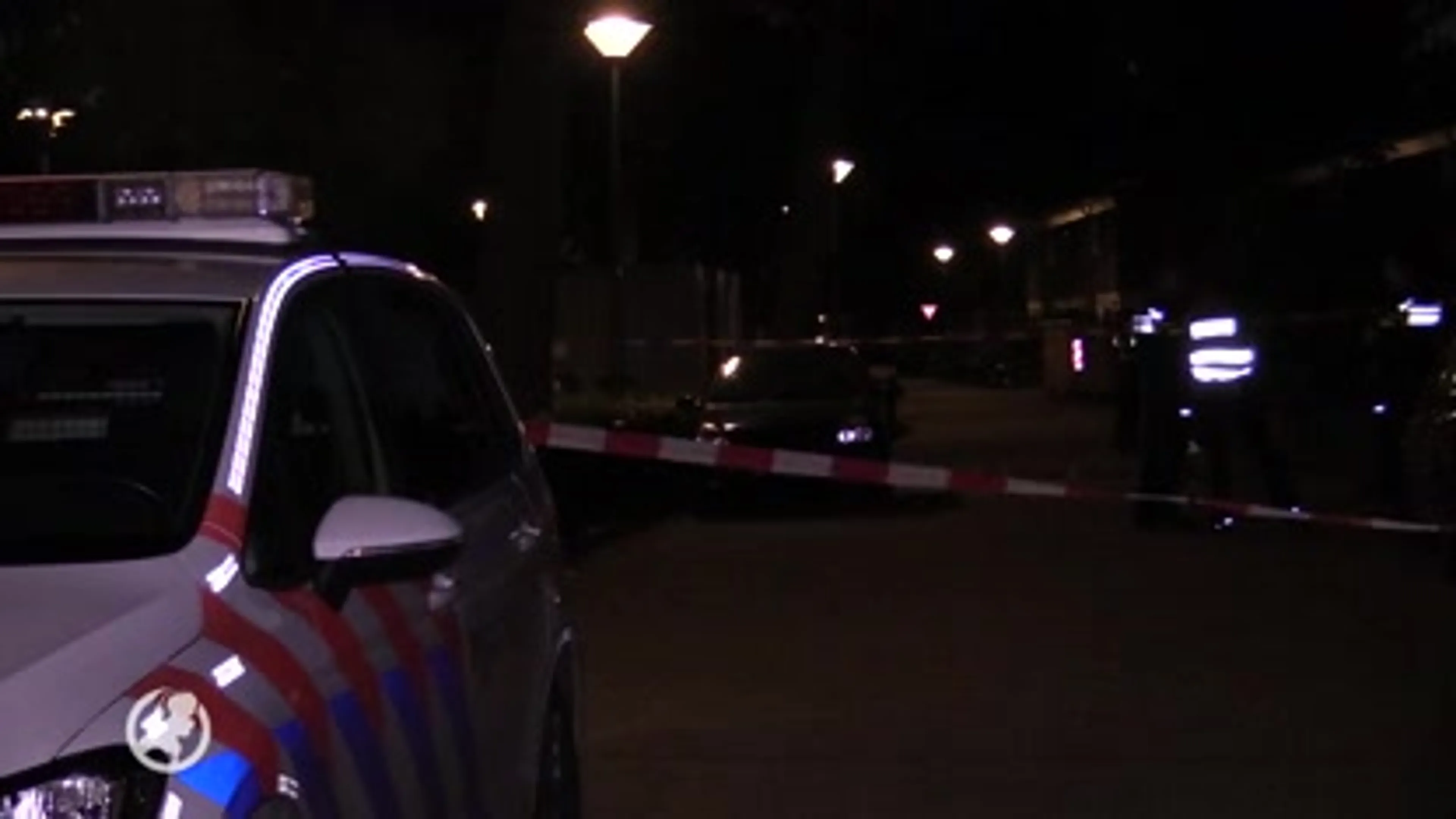 Politie vindt hevig bloedende man bij voordeur van woning in Oss