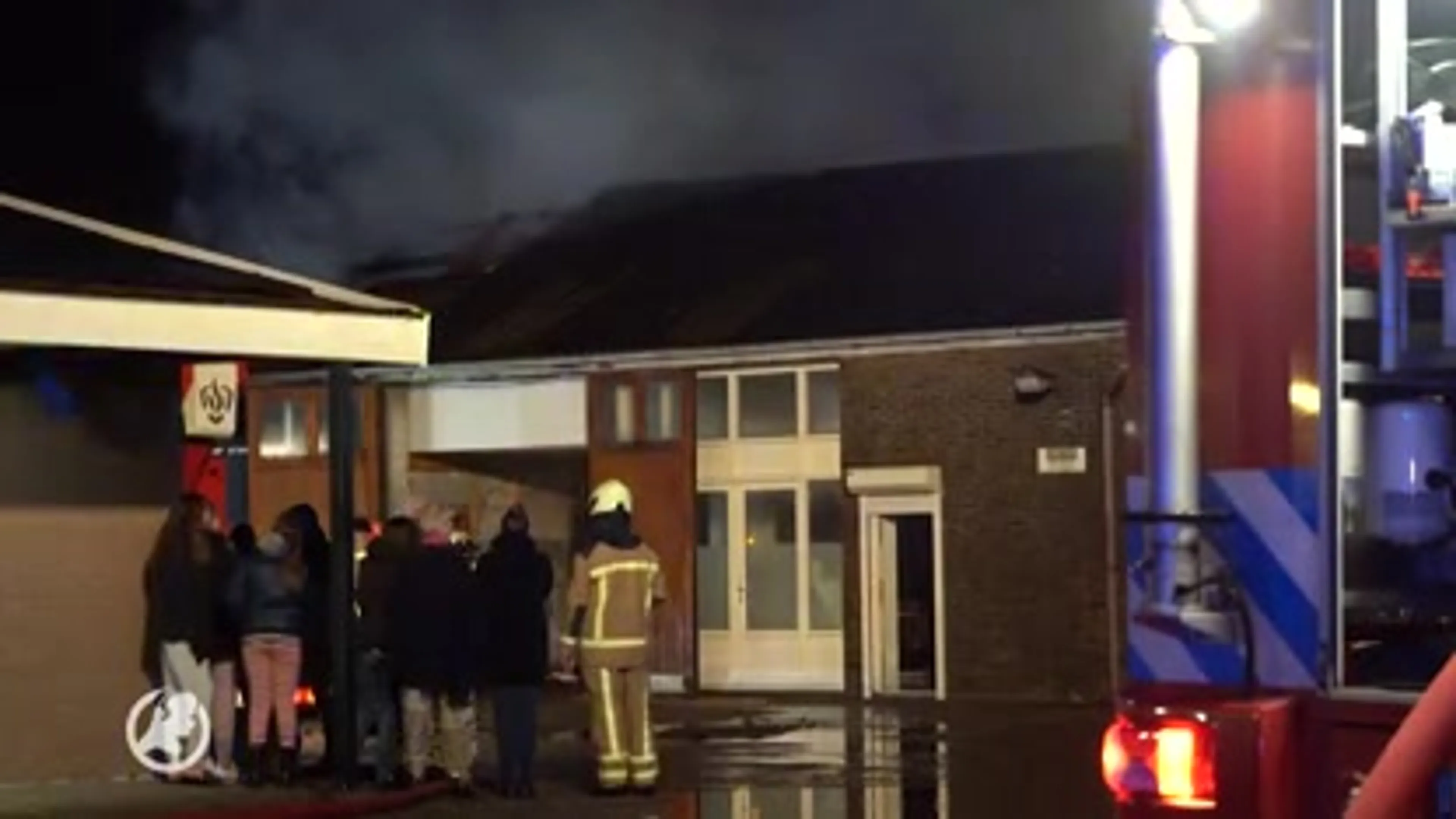 Brand verwoest winkel voor koi in Coevorden