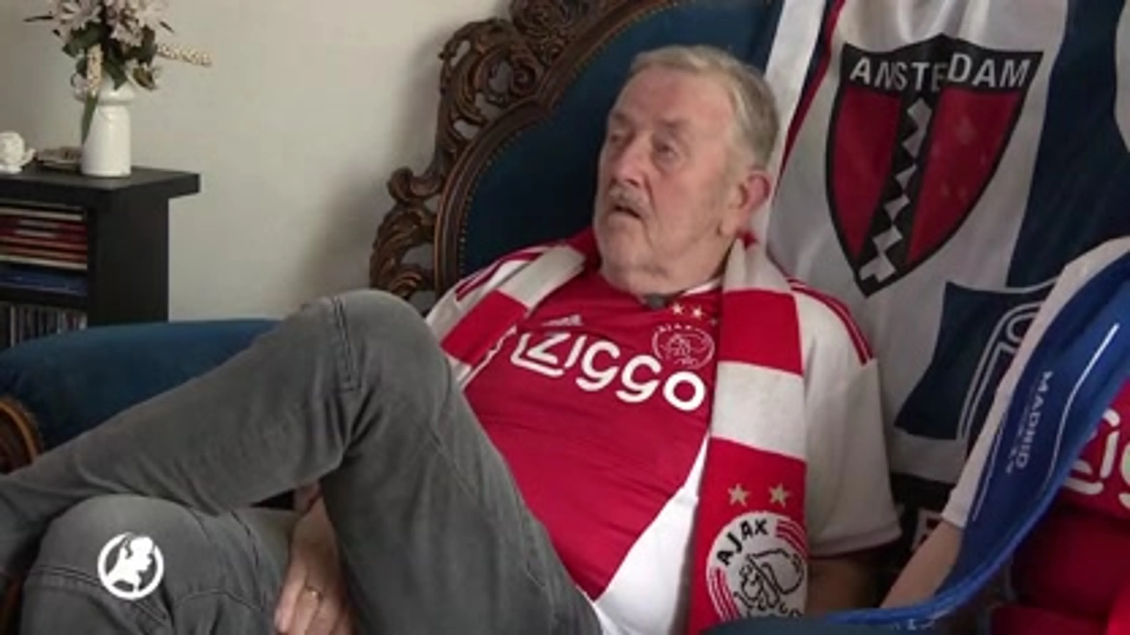 Fanatieke Ajax-fans niet zo blij met Juventus: 'Gatverdamme!' en 'Stink Ronaldo!'