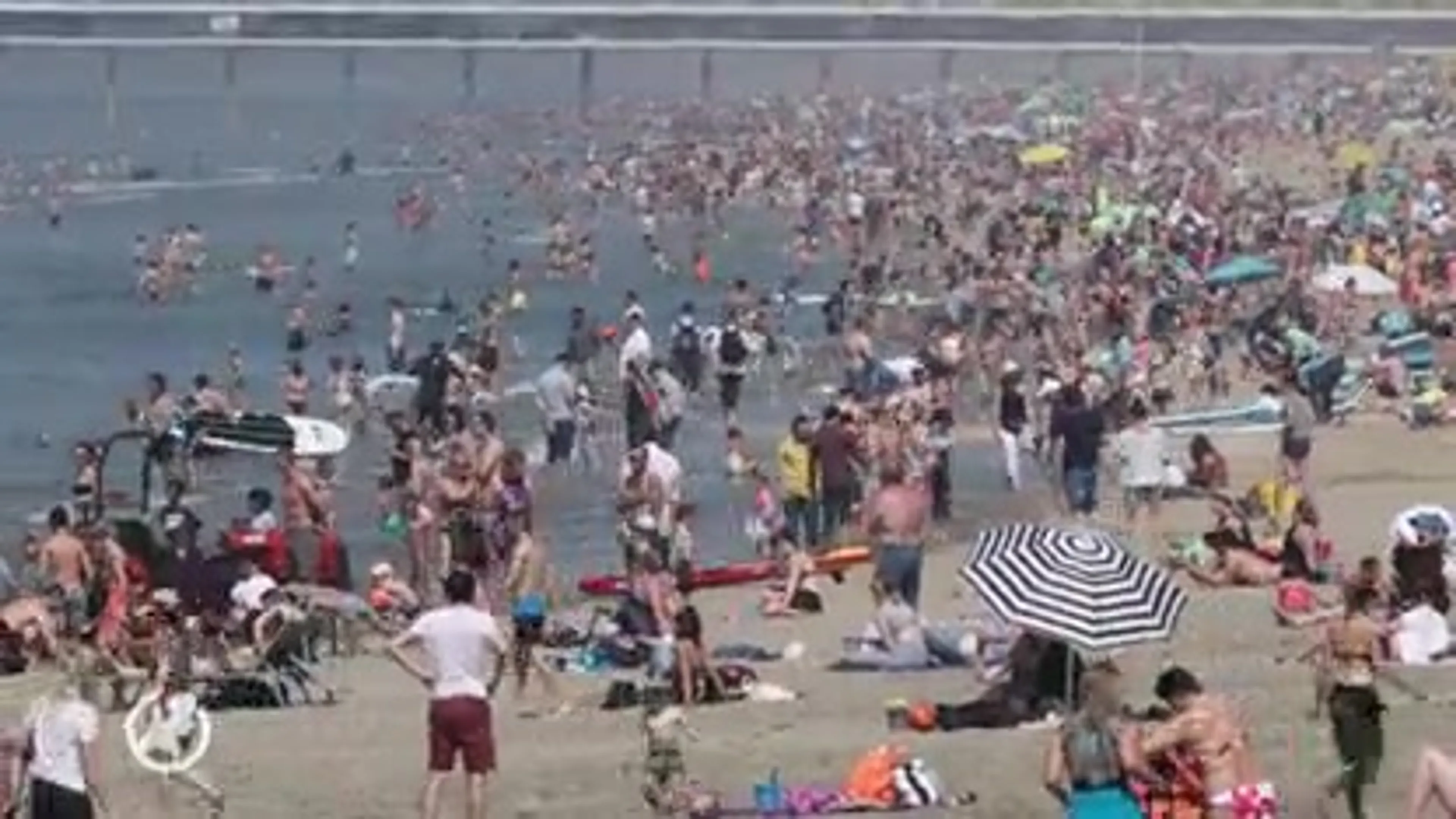 Drukte op het strand van Scheveningen