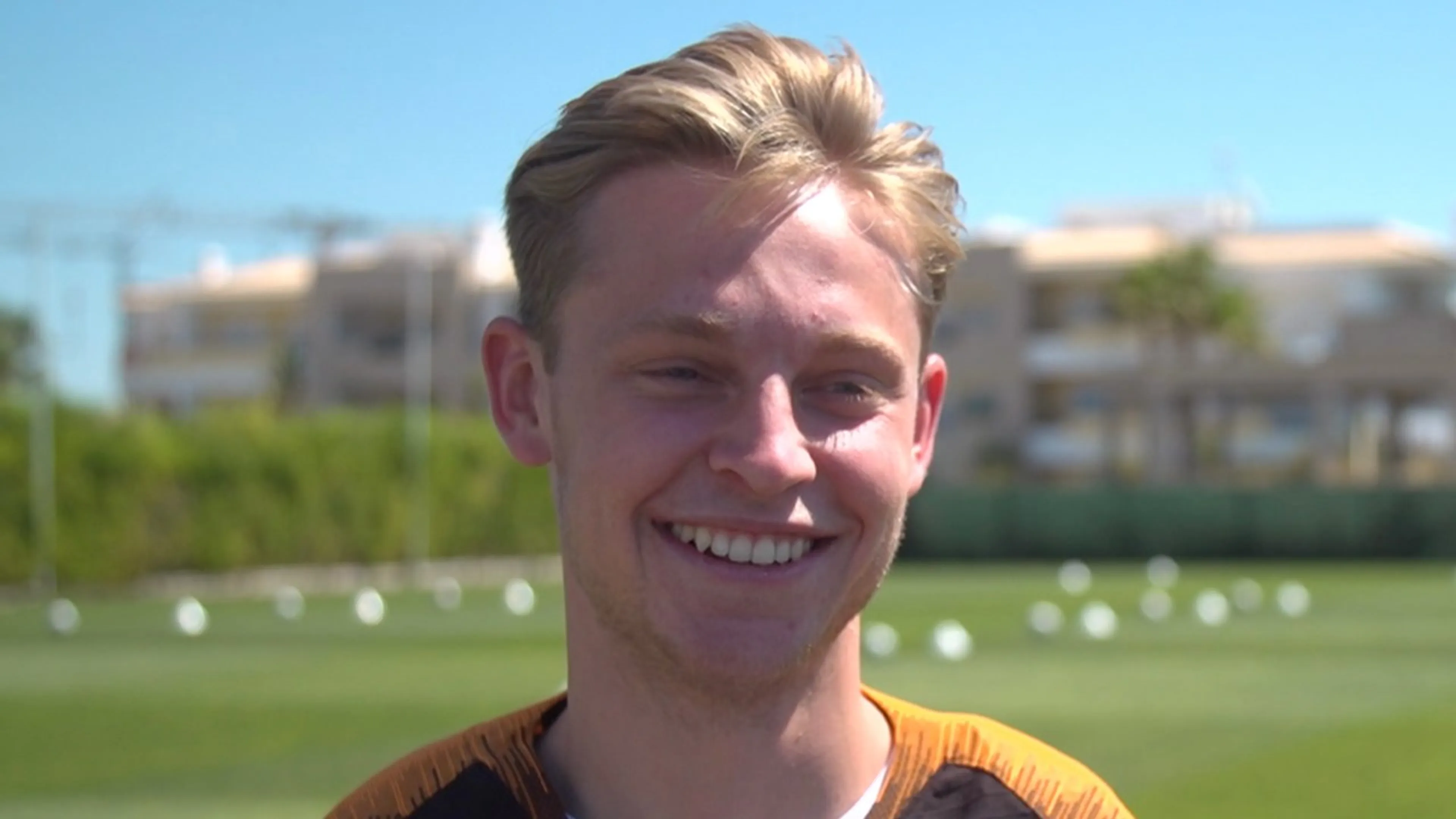 Frenkie de Jong gevleid door woorden Pirlo: ‘Supermooi als hij zoiets zegt’