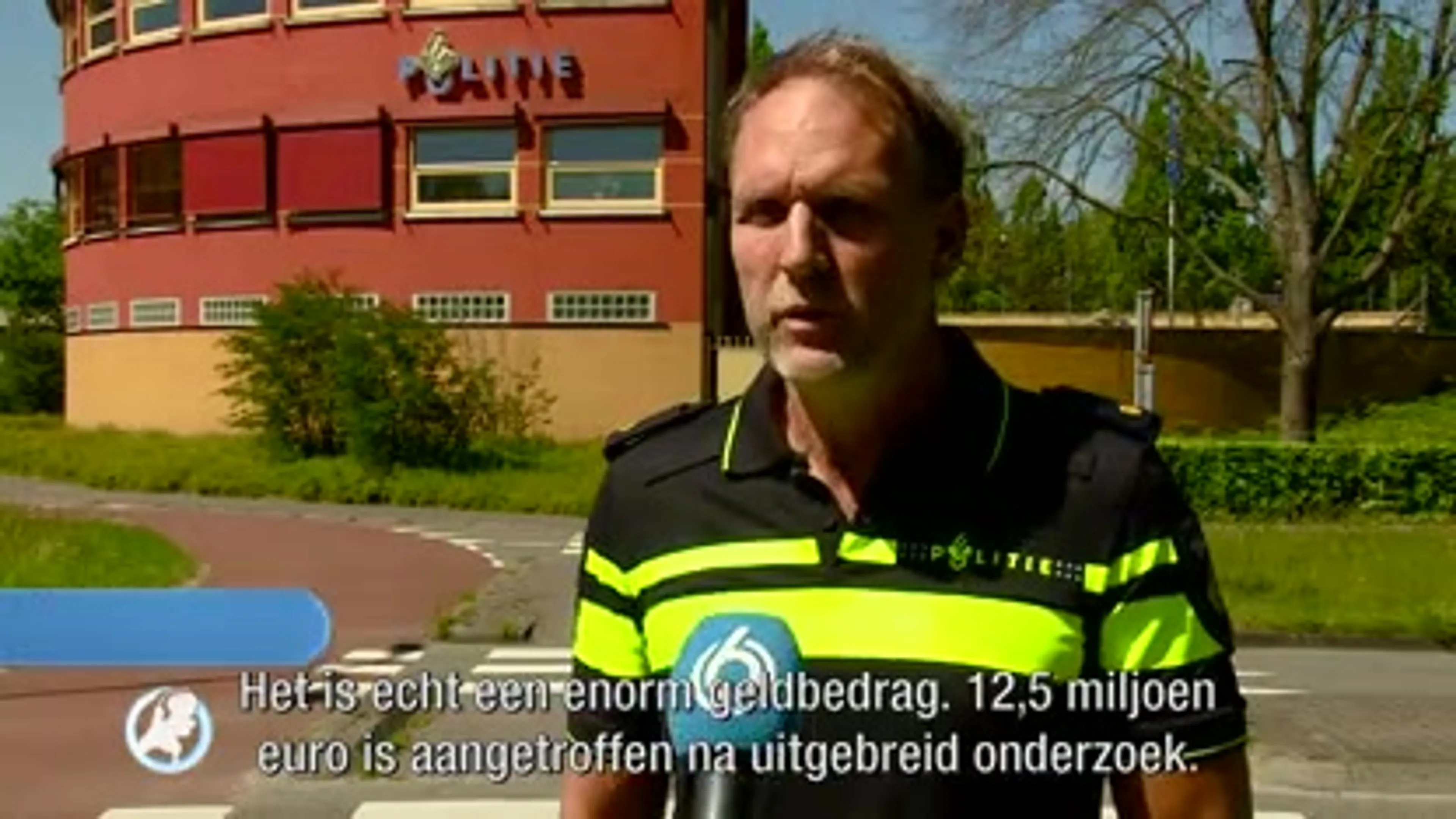 Politie vindt ruim 12,5 miljoen euro cash in verborgen ruimte in woning Eindhoven