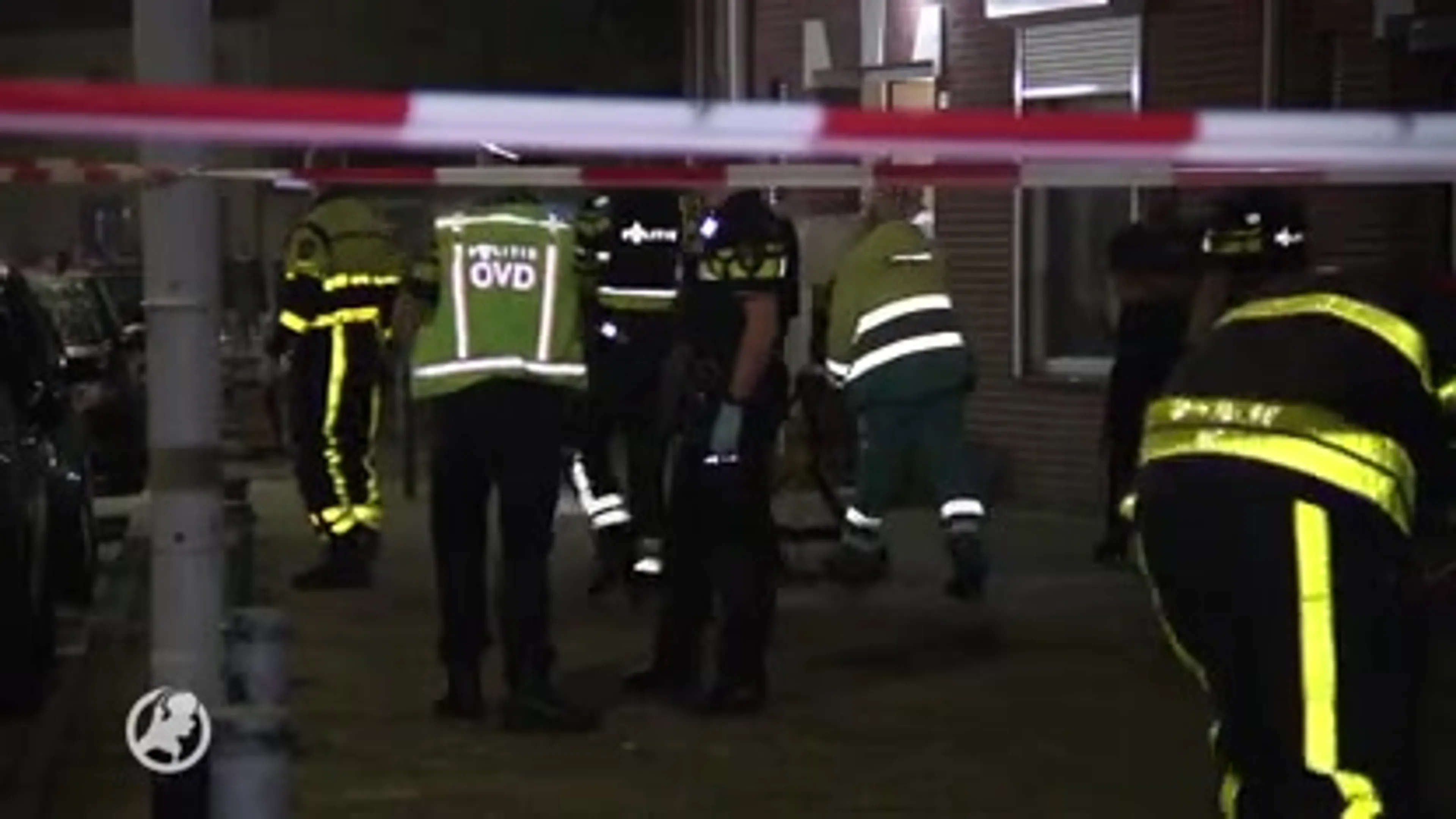 Buurt herdenkt in brand gestoken Ger