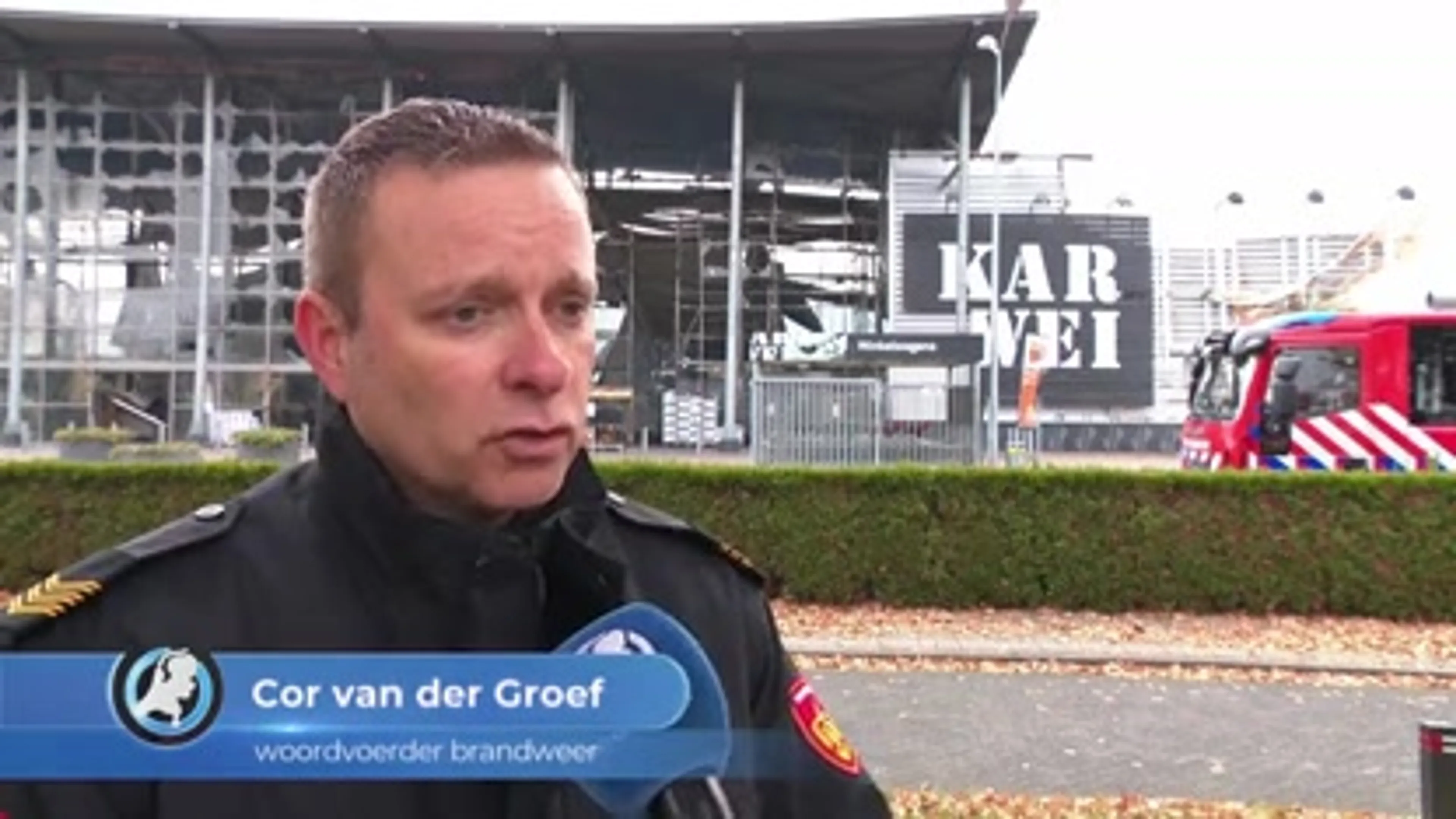 Zeer grote brand in Karwei bouwmarkt Apeldoorn