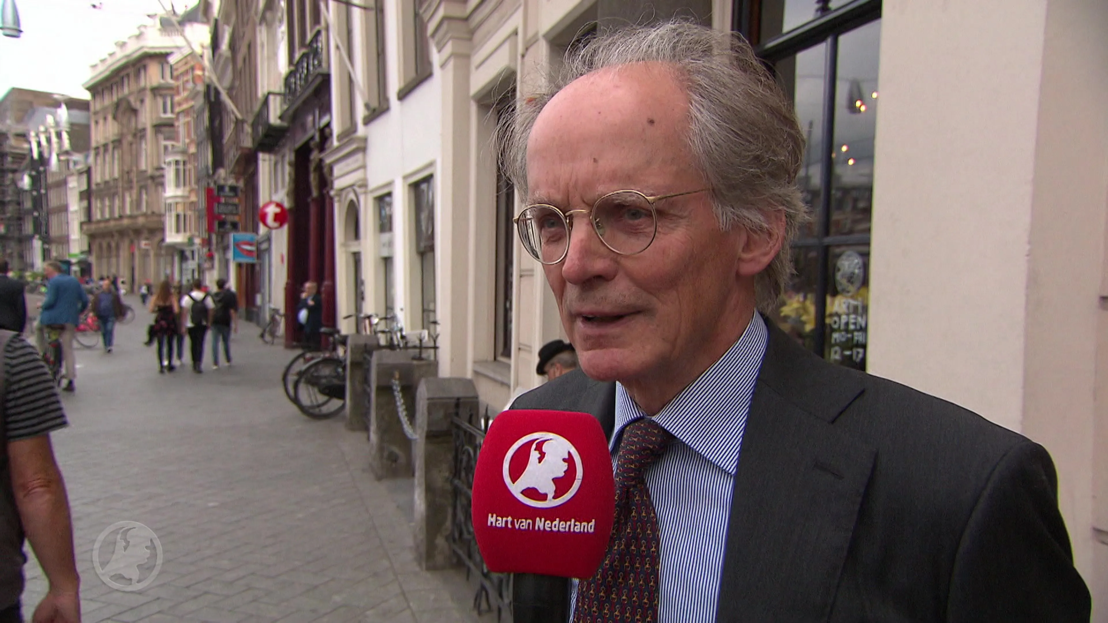 Ellen redde toerist uit het water en wordt in zonnetje gezet