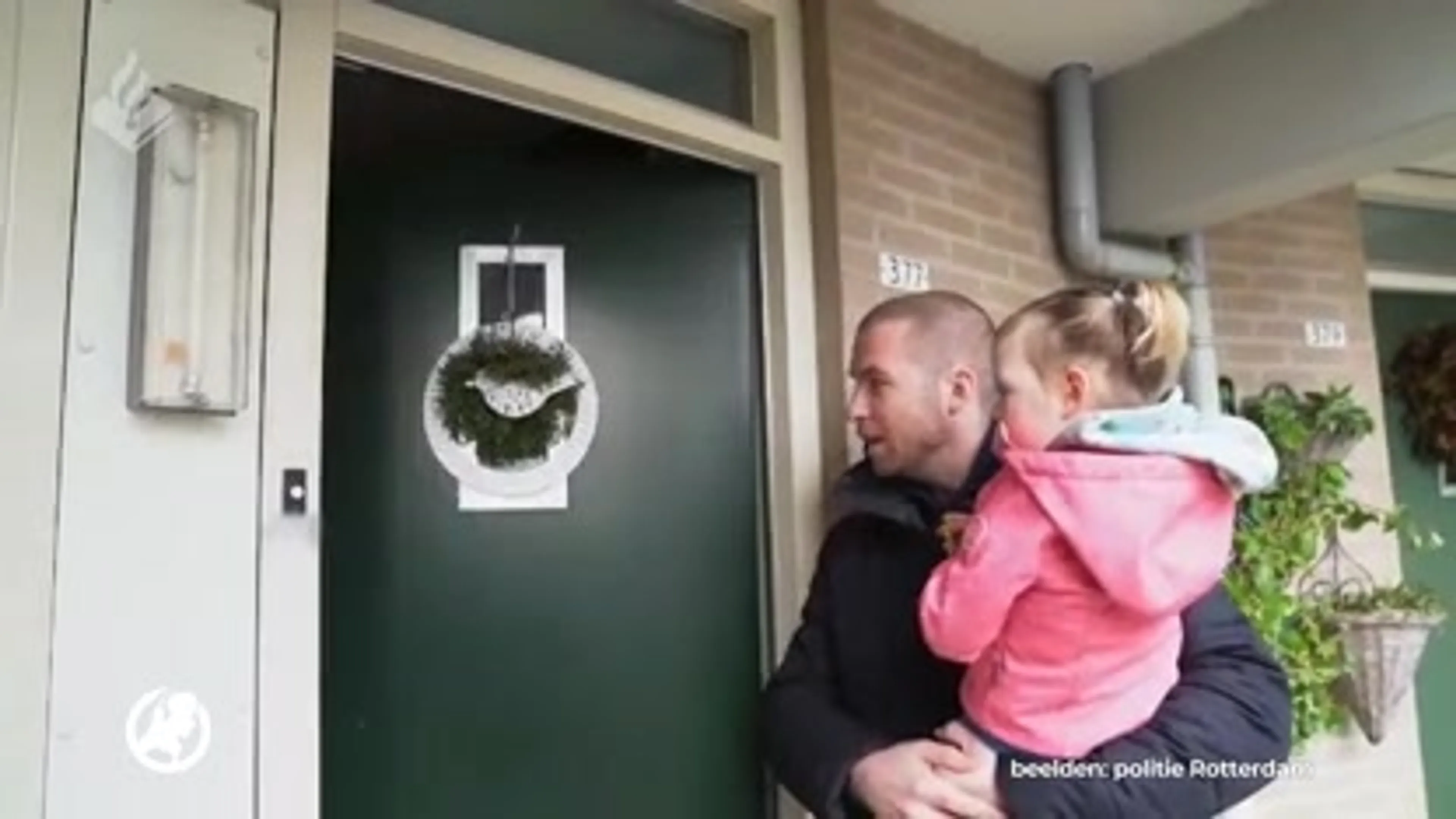 Agent doet babbeltruc in Rotterdam