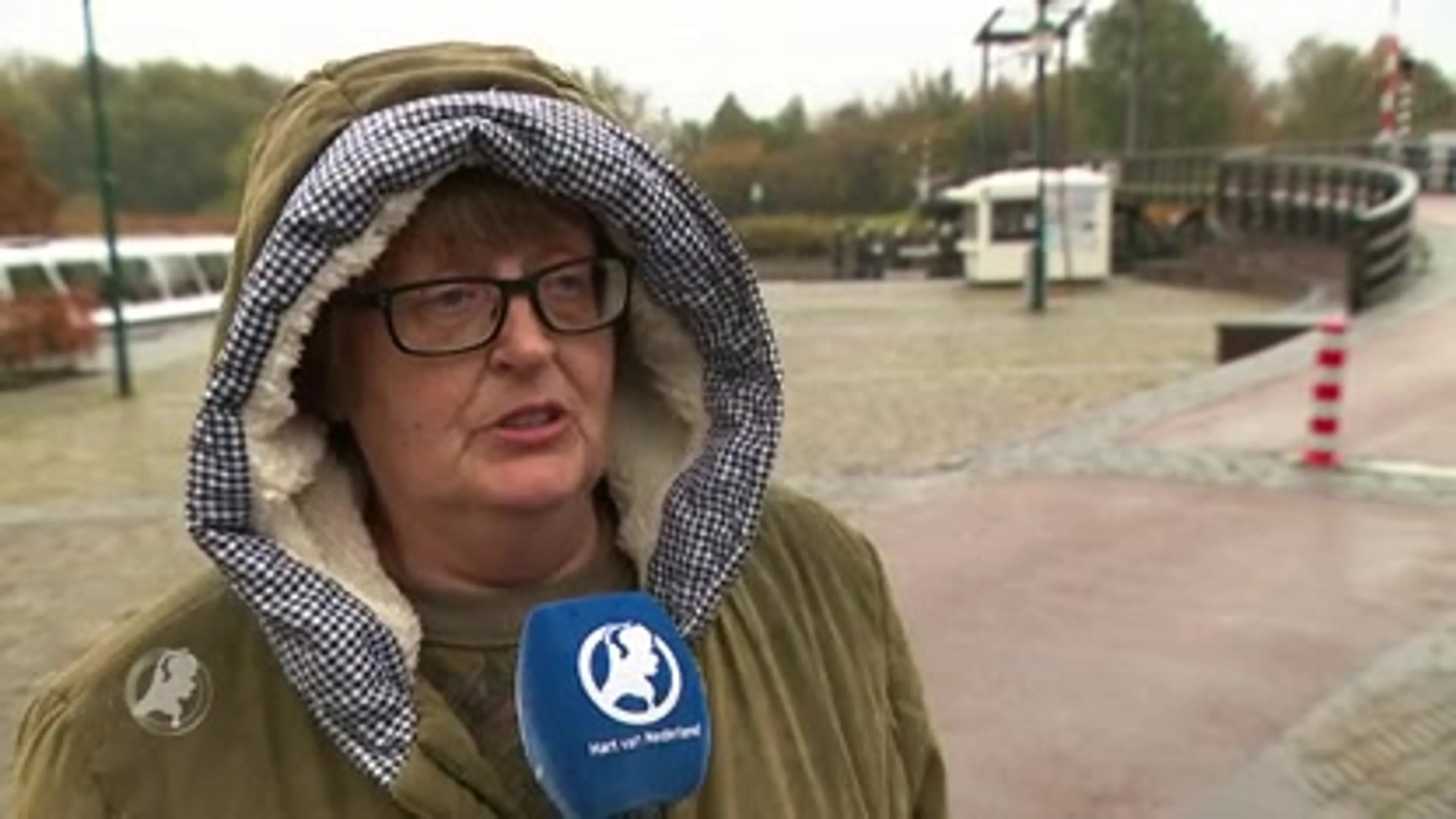 Aanslag met vuurwerkbom op brug in Warmond