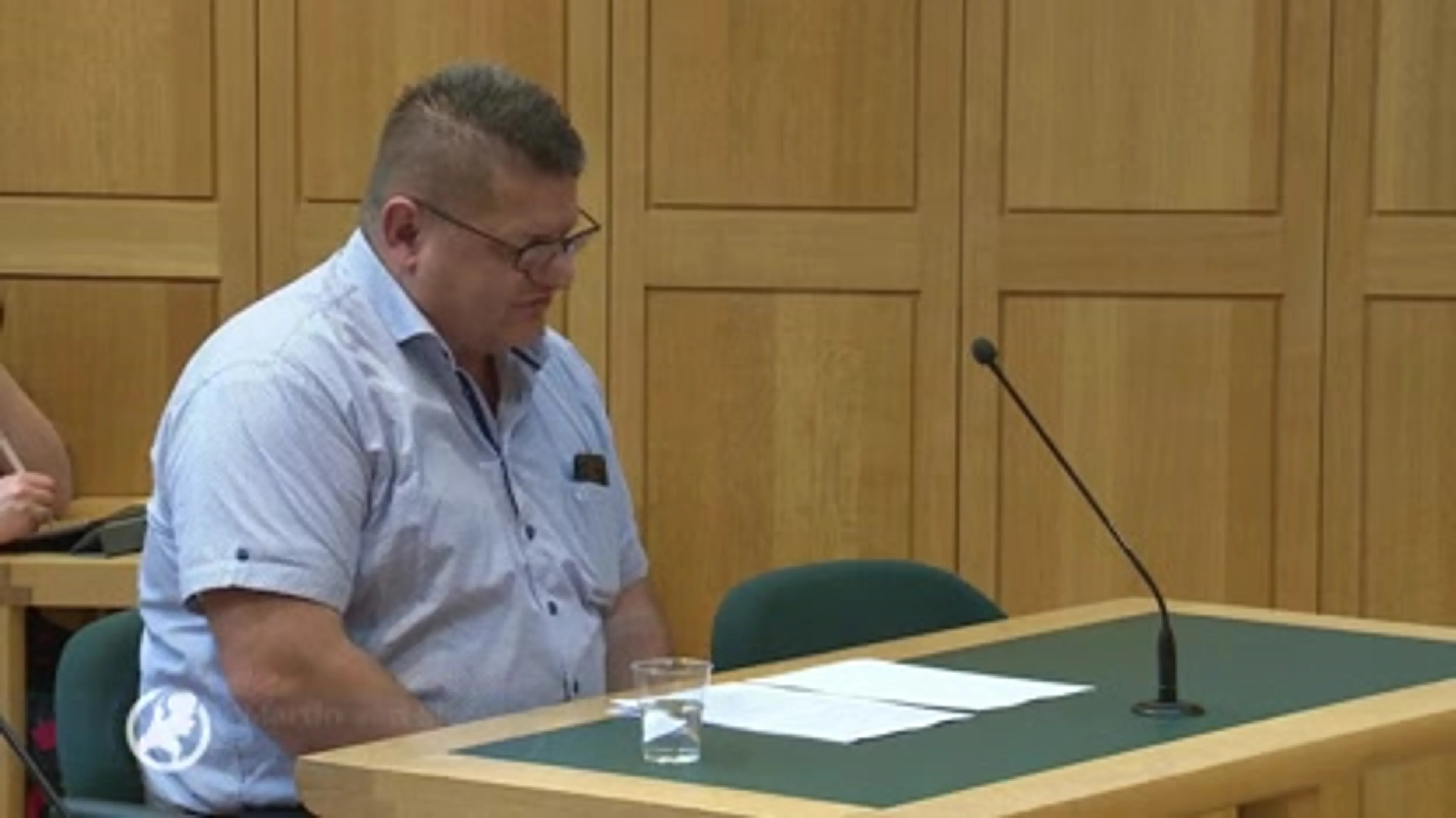 OM eist 6 jaar cel en tbs voor man die agent Martin in zijn nek stak: "Ik dacht dat ik zou sterven"