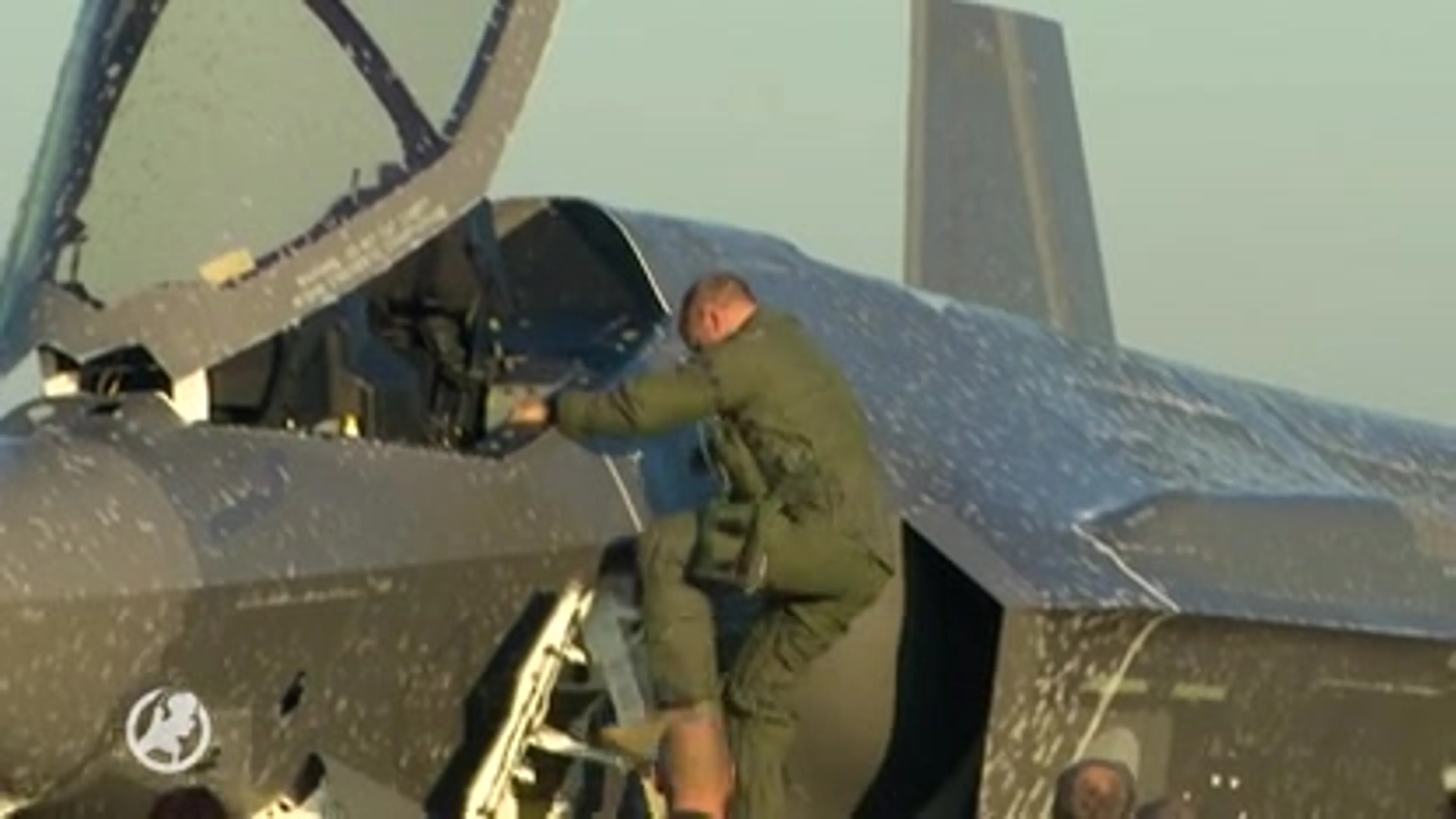 F-35 eindelijk aangekomen in Nederland: 'Deze kist gaat het verschil maken'
