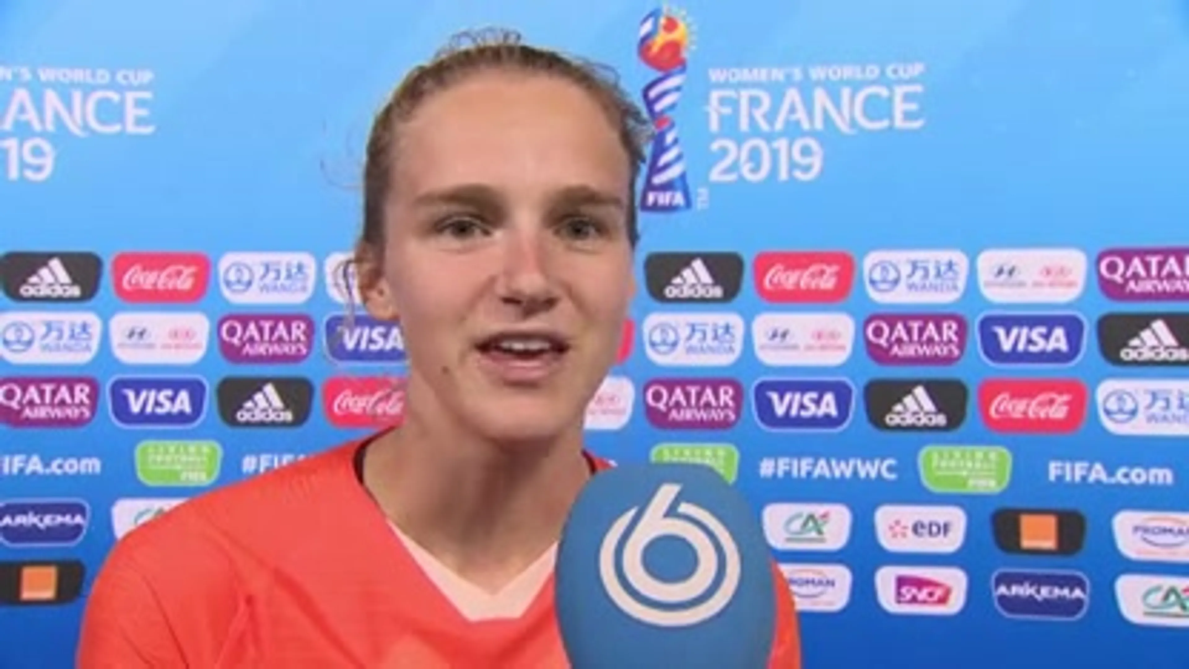 Koprollende topscorer Vivianne Miedema: 'We mogen positief en blij zijn'