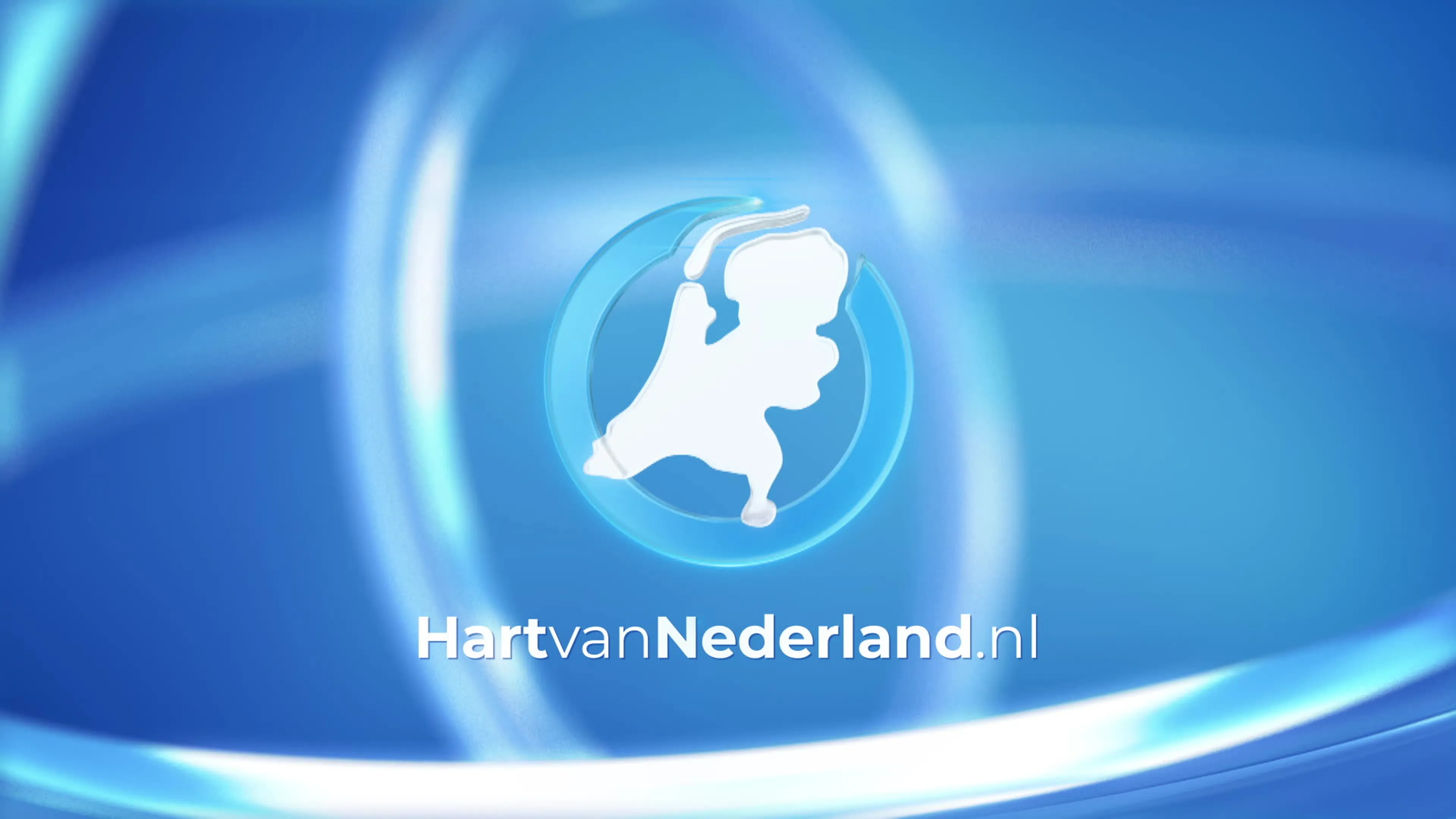 Straat afgesloten door grote woningbrand in Vriezenveen