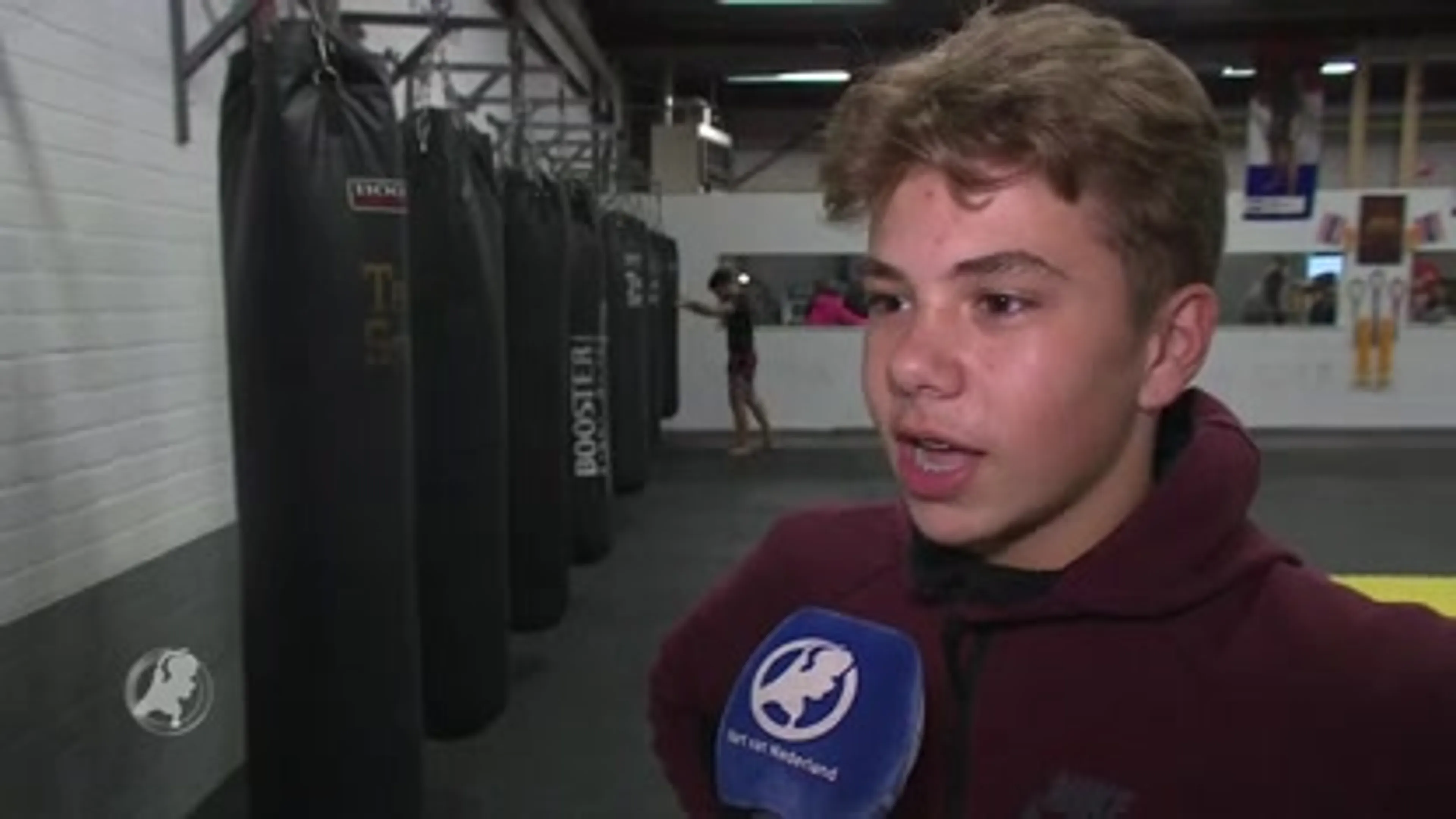 Joey vangt kinderen op in zijn sportschool, maar hoe lang nog?