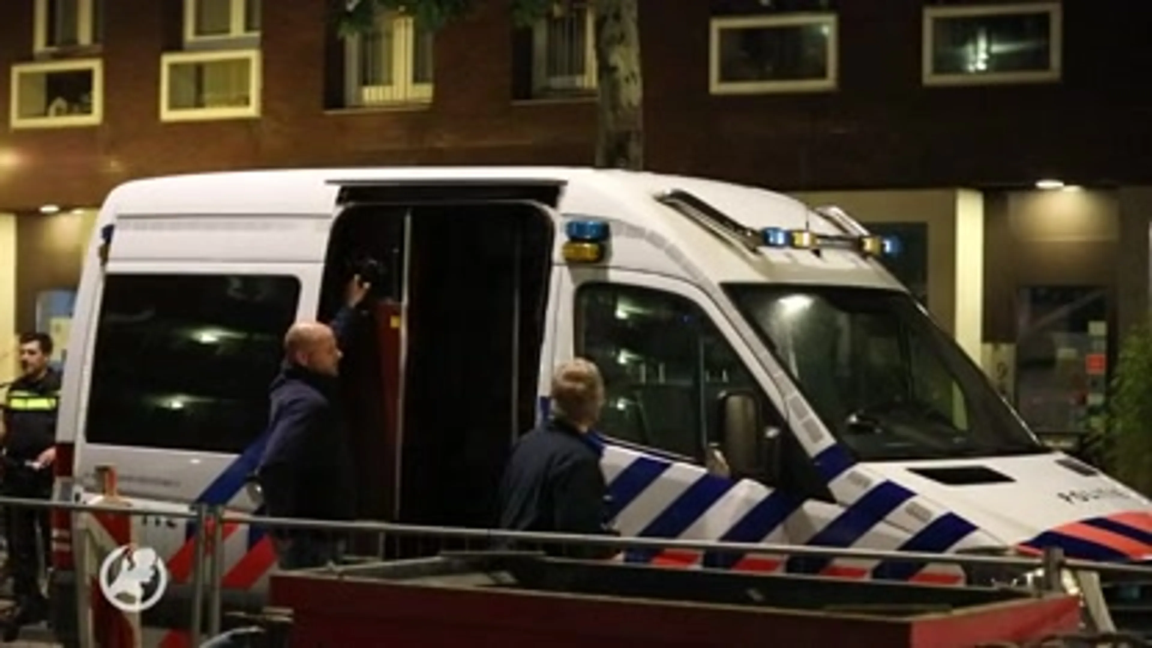 Schietpartij met één gewonde bij snackbar Toetje in Amsterdam-Oost
