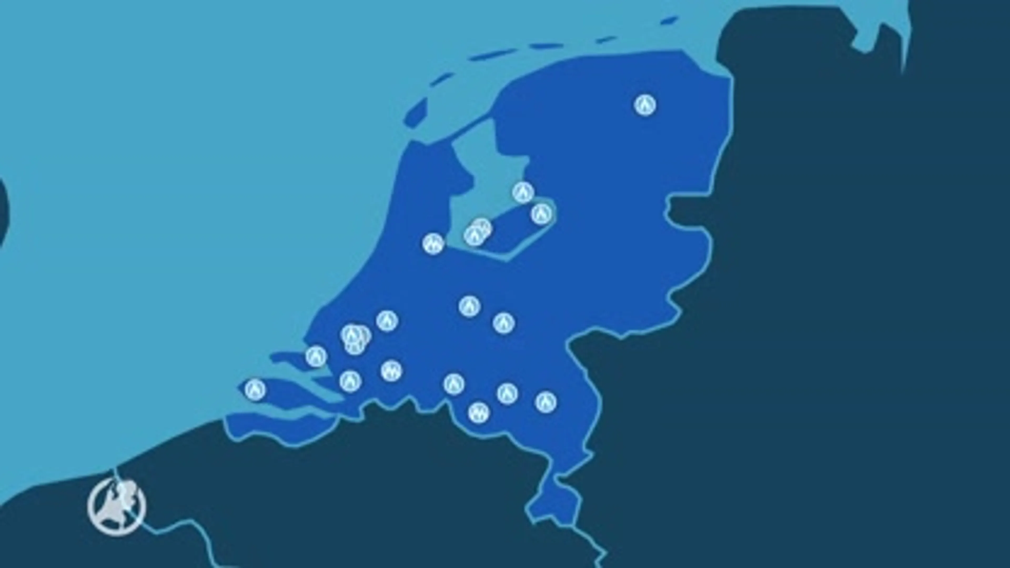 Zendmast in Roermond in brand, politie doet onderzoek